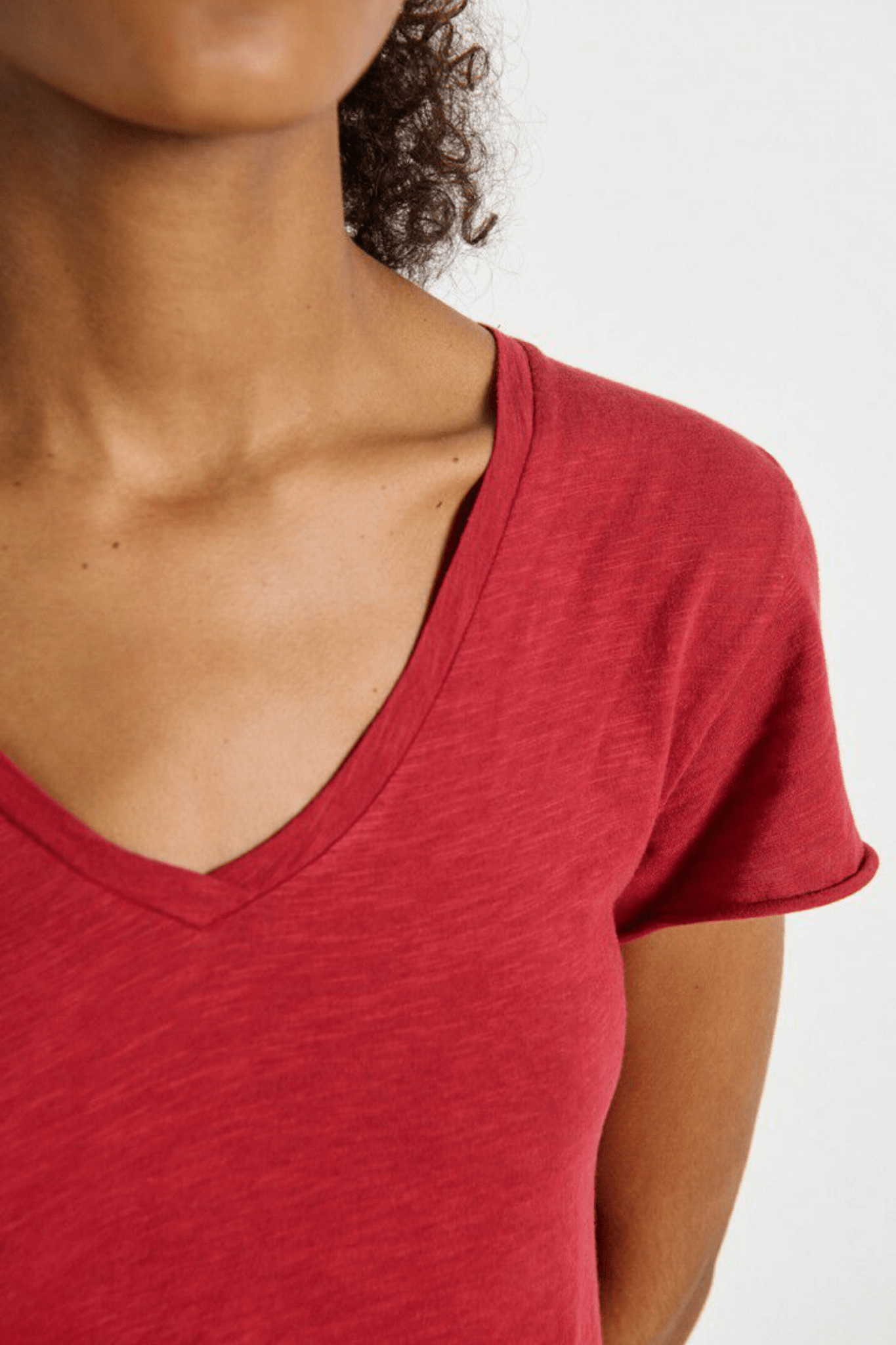 American Vintage JACKSONVILLE goji vintage v-neck t-shirt with trapeze fit – Dotique