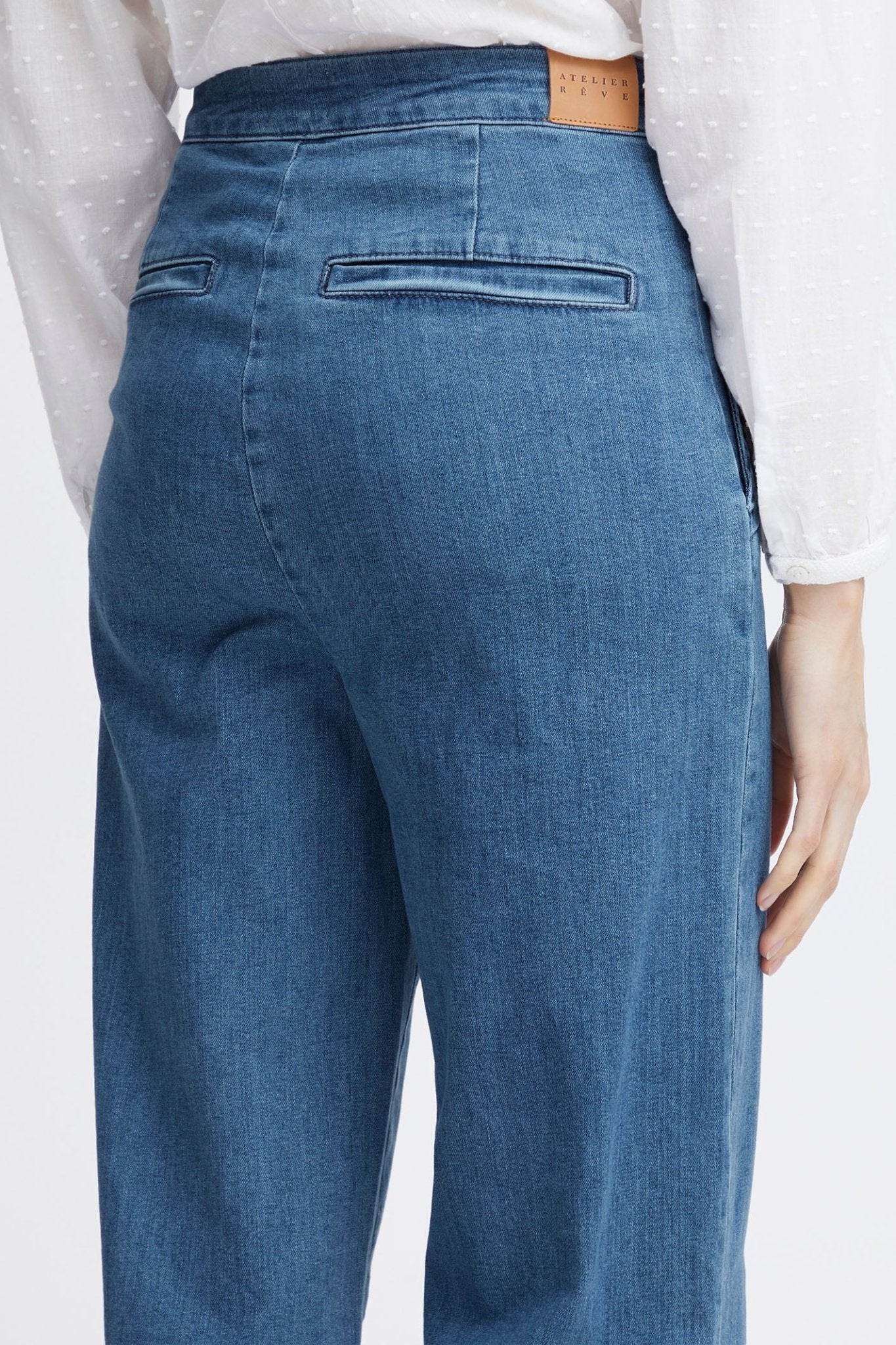 Atelier Reve 20119910 IRHARPER Medium Blue Washed Denim Button Detail Jeans - Dotique Chesterfield