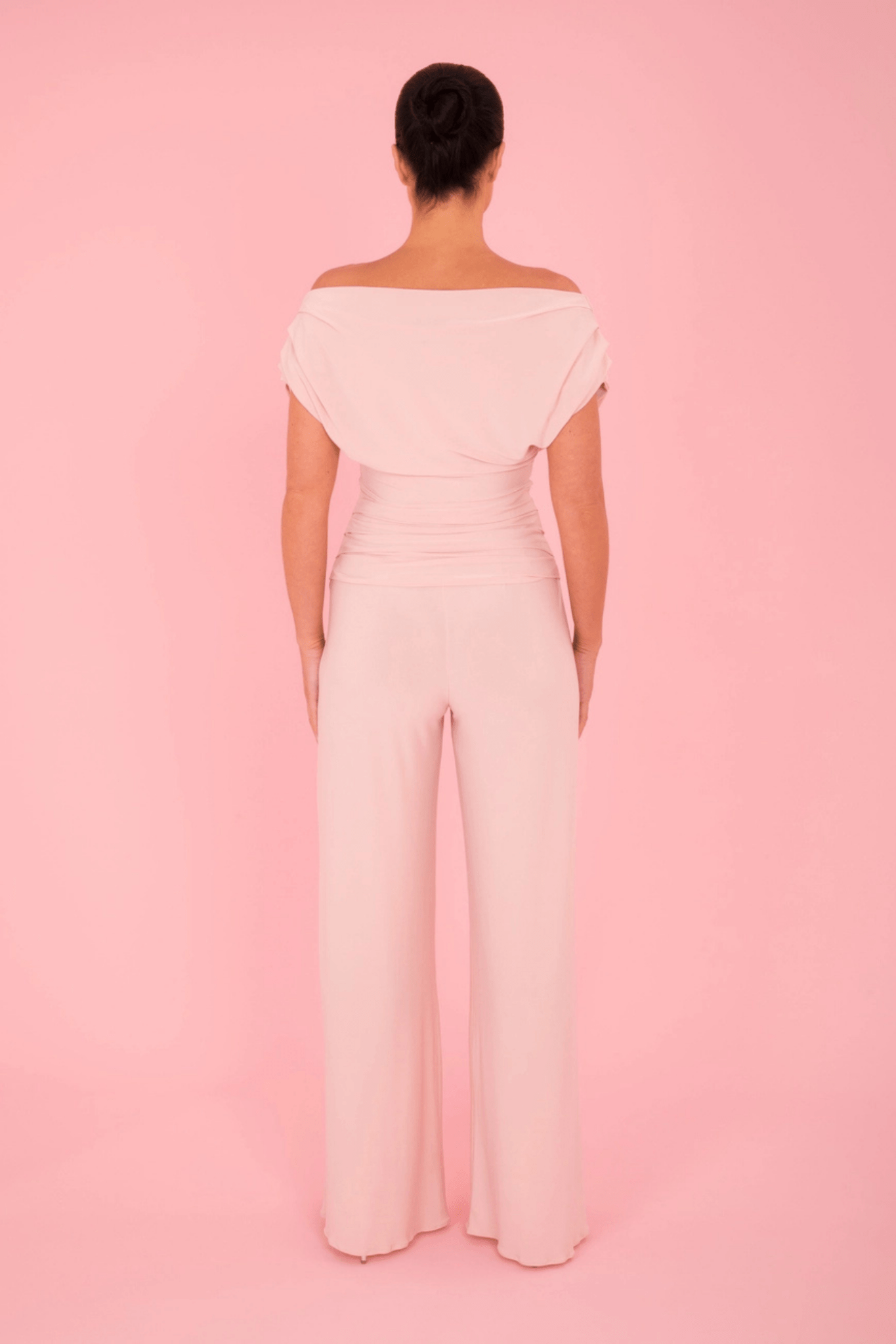 ATOM LABEL Carbon Jersey Jumpsuit with Sleeve in Blush Pink (Regular Length) - Dotique
