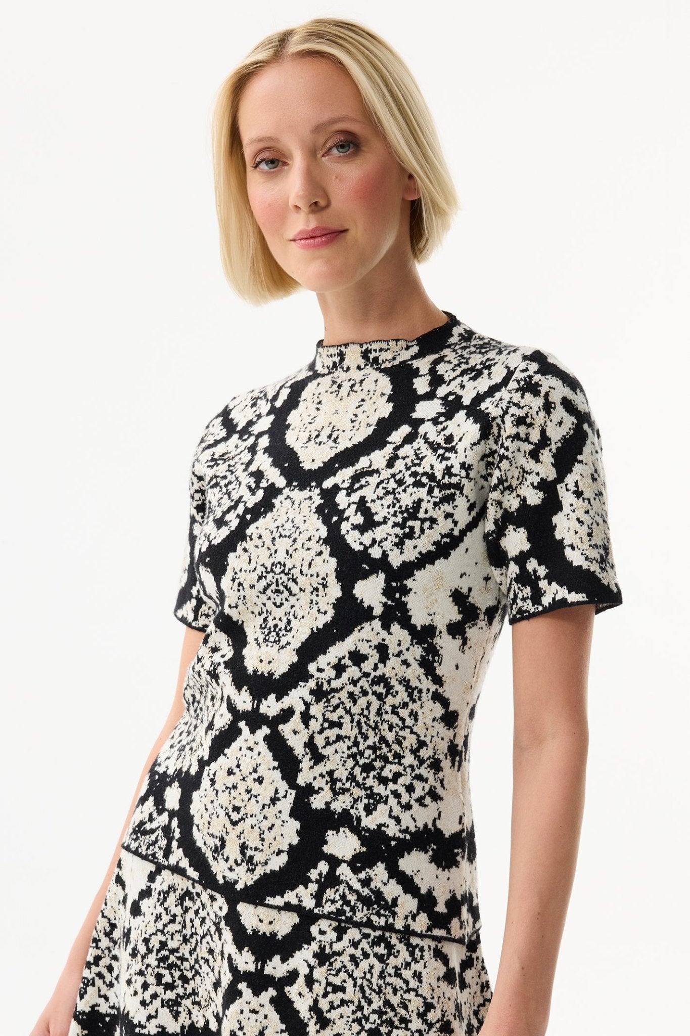 Leo & Ugo KH975 Black White Pattern Short Sleeve Knit Top - Dotique - Leo & Ugo