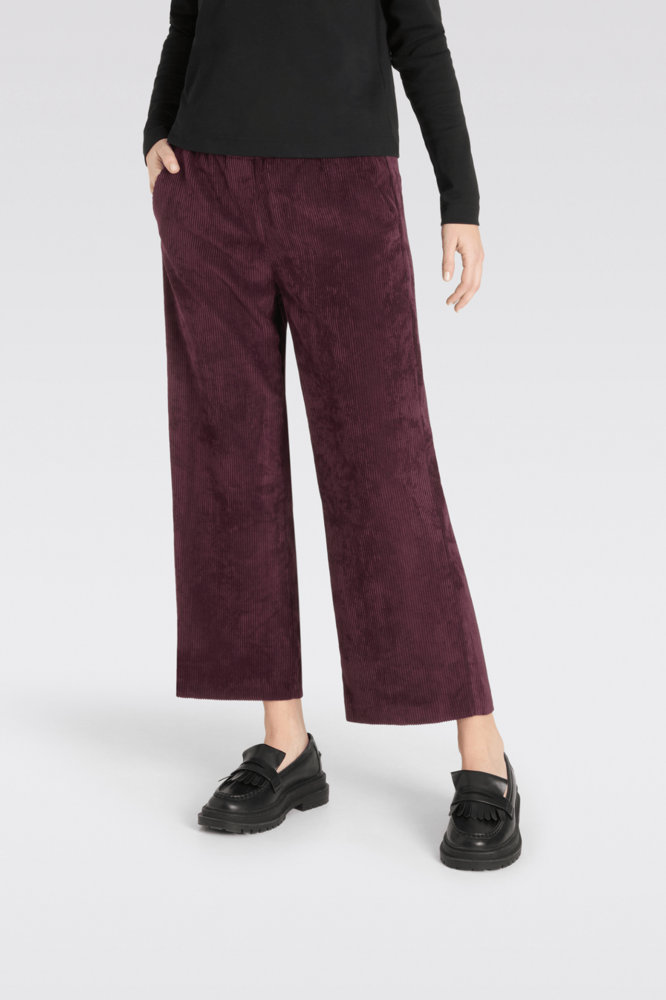 MAC Chiara cropped fluid corduroy trousers in aubergine – Dotique