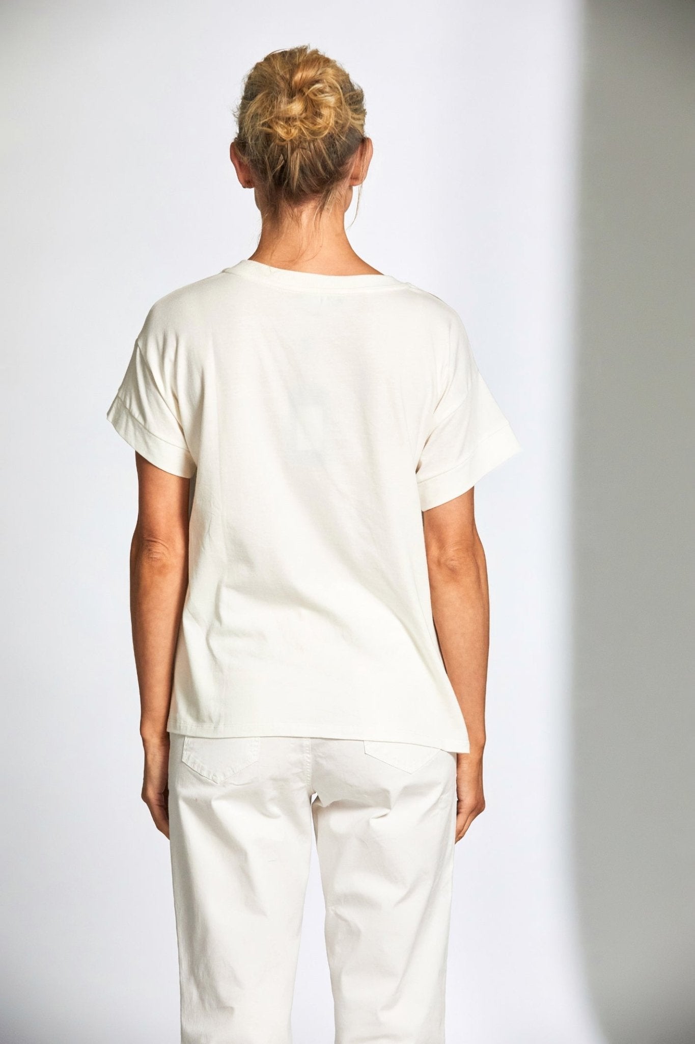 peruzzi-ss25163-metallic-front-cream-gold-t-shirt-Dotique-