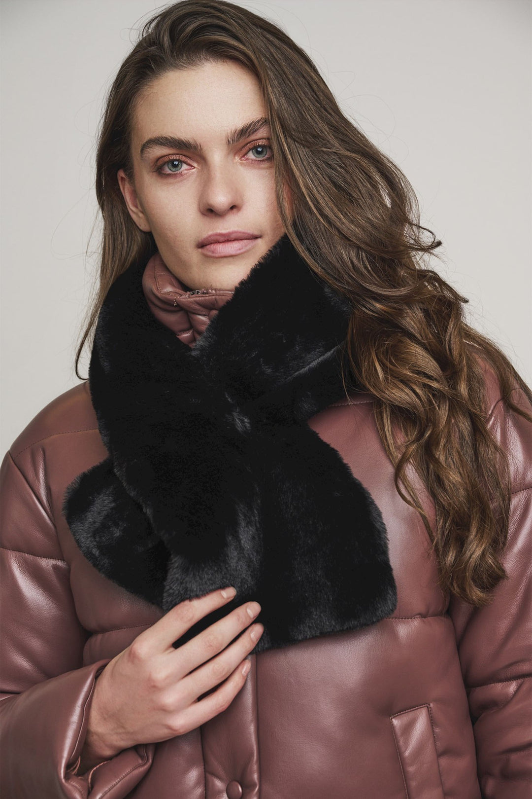 Rino & Pelle Stip 7002412 Faux Fur Scarf Black