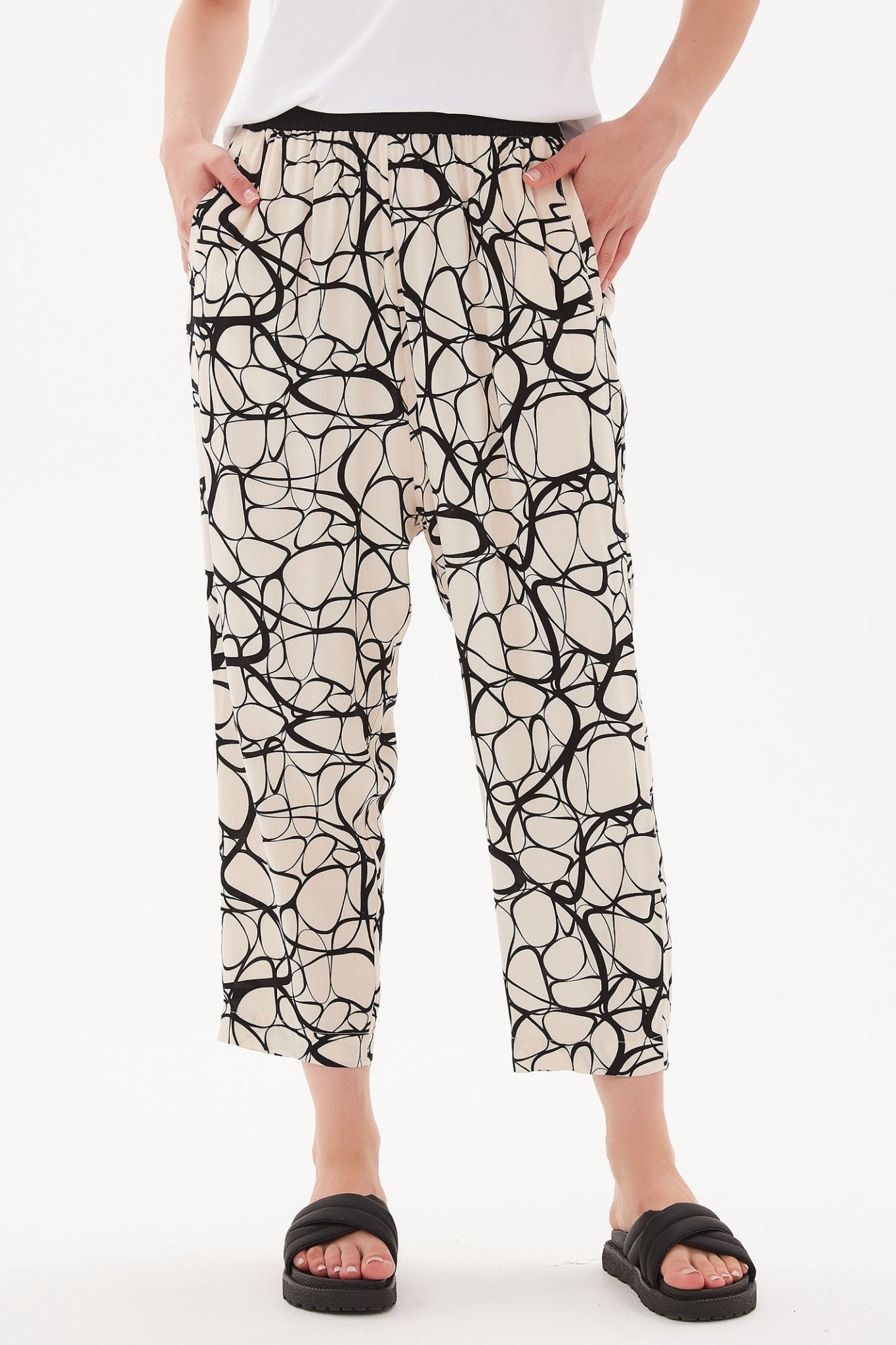 Tirelli 3222 Drop Crotch Contrast Trousers Cream Black Shapes - Dotique