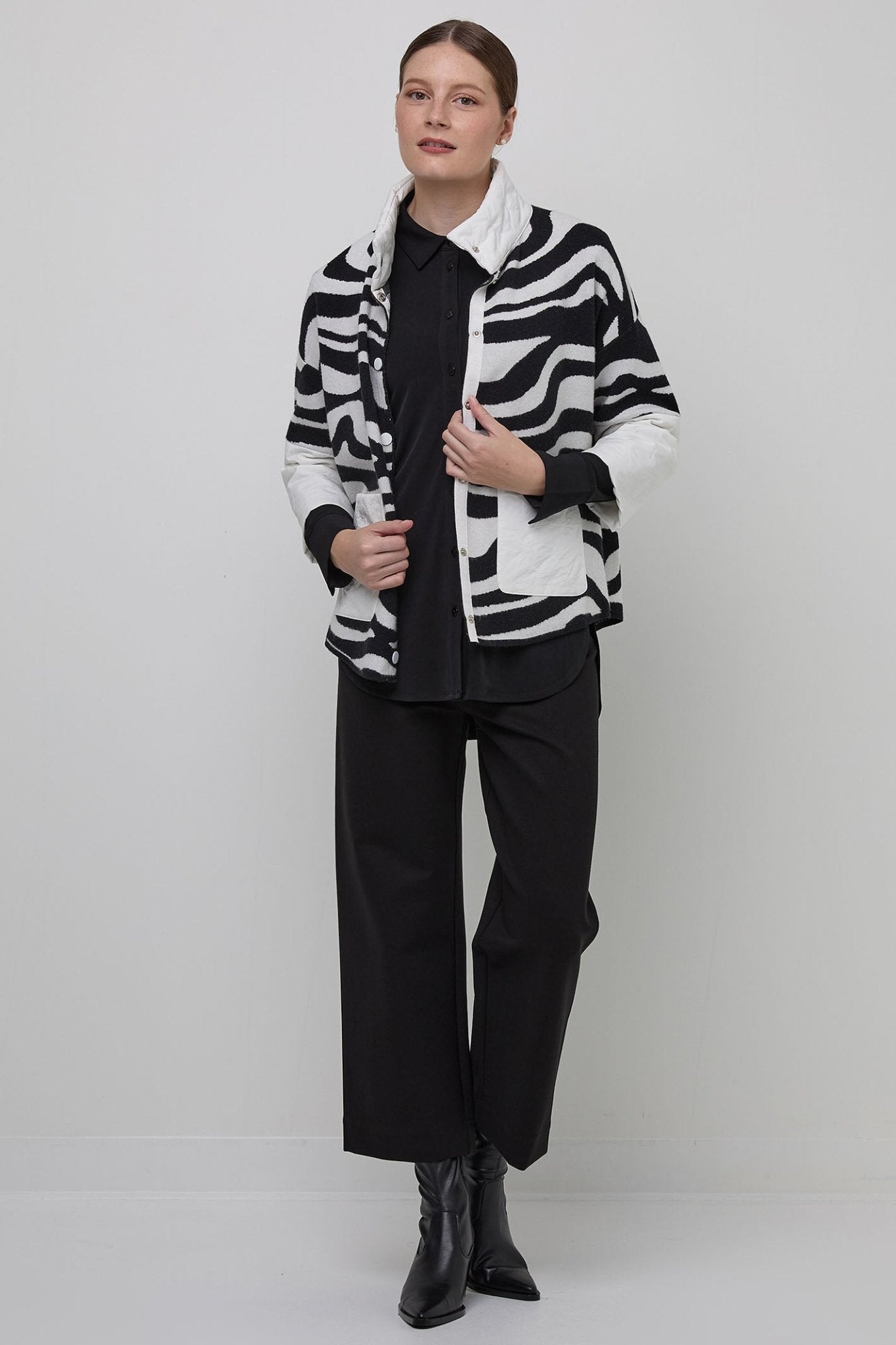 Uchuu 901 Black/Milk Jacket - Dotique