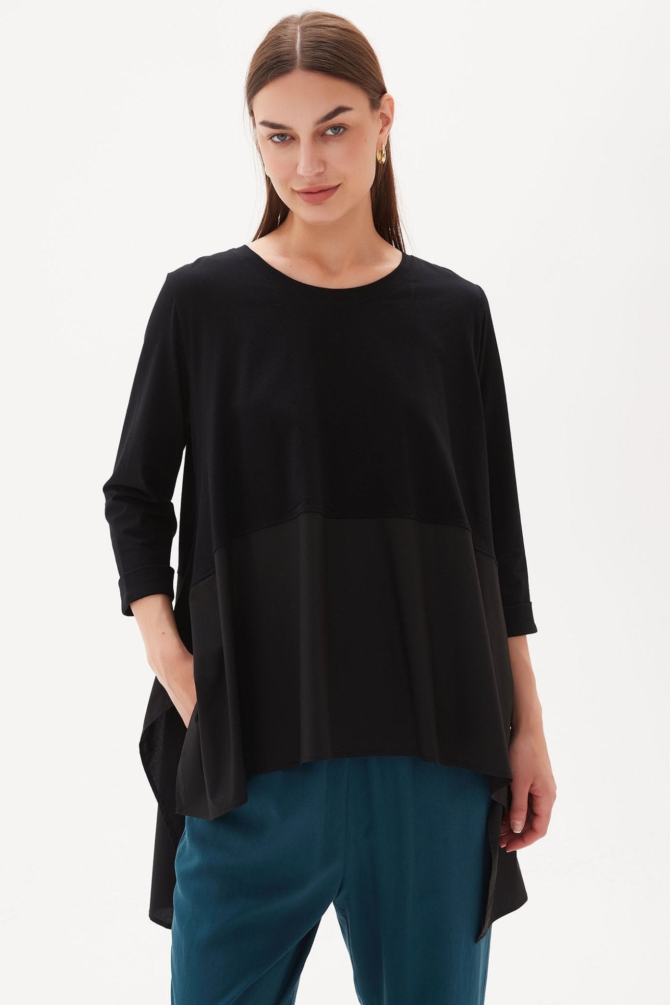 Tirelli 23A3108 Ava Black Relaxed Fit Round Neck Top - Dotique