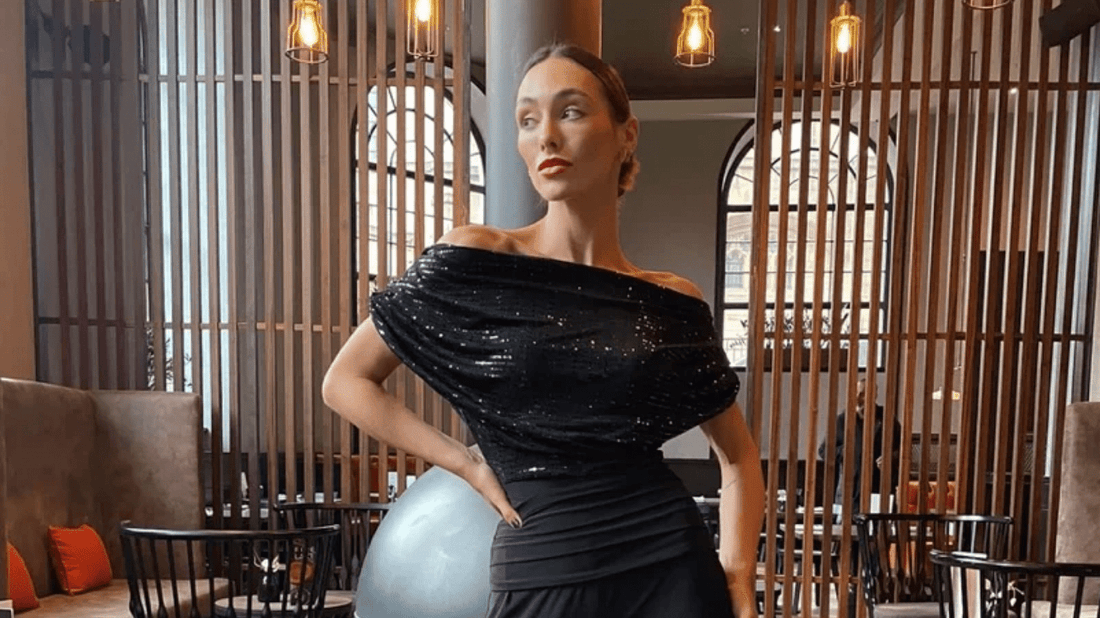 Atom Label at Dotique 