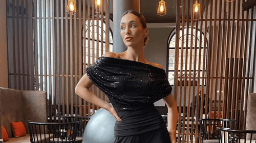 Atom Label at Dotique 