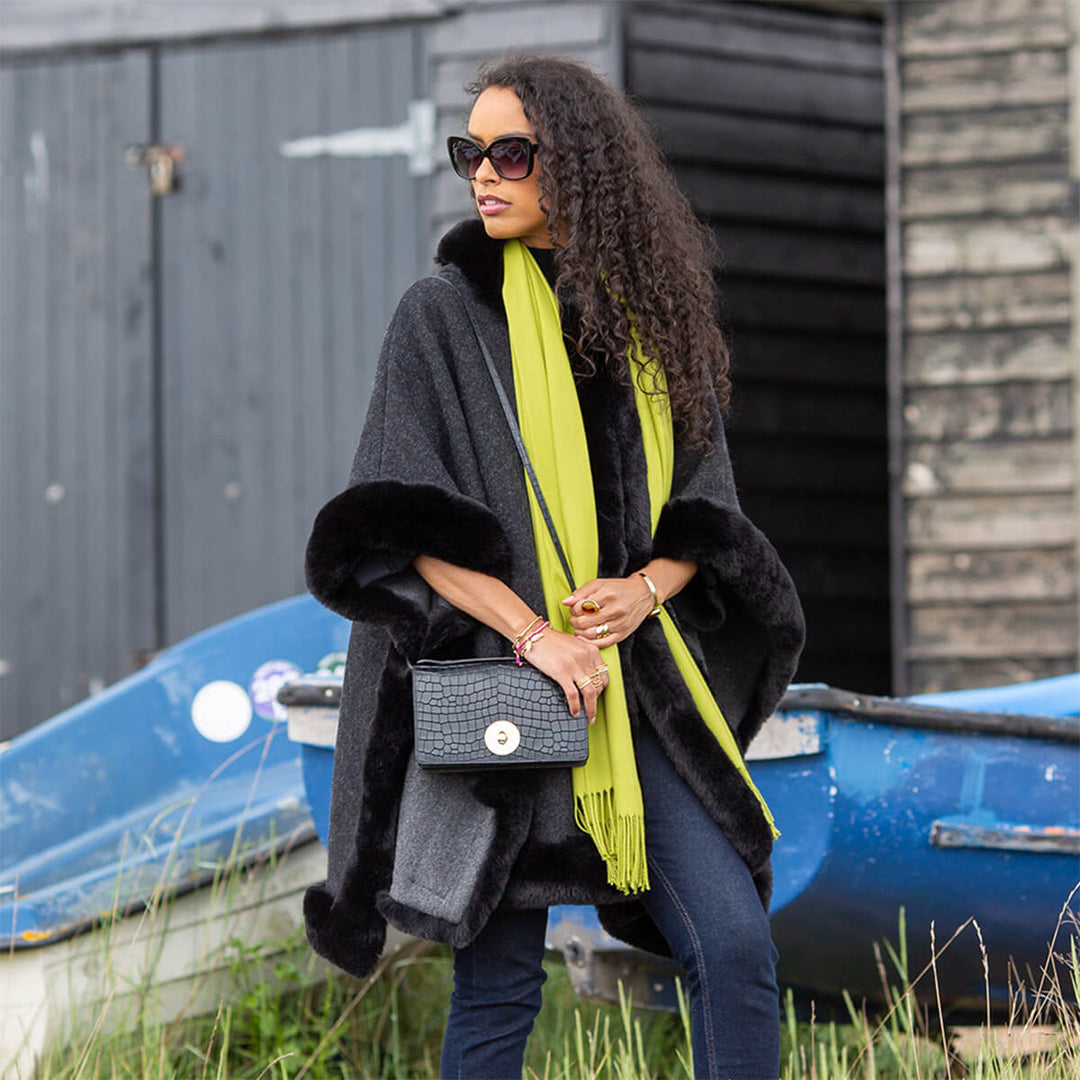 Wraps & Scarves - Dotique