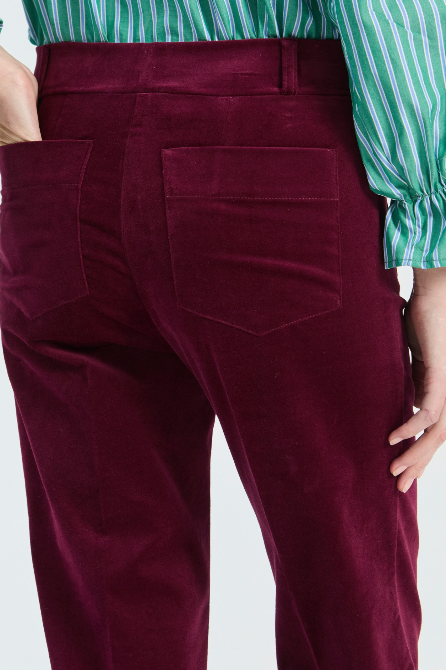 Shop the Vilagallo Burgundy Velvet Trousers at Dotique. Luxurious soft velvet trousers in a rich burgundy shade, perfect for occasionwear and elegant everyday styling.
