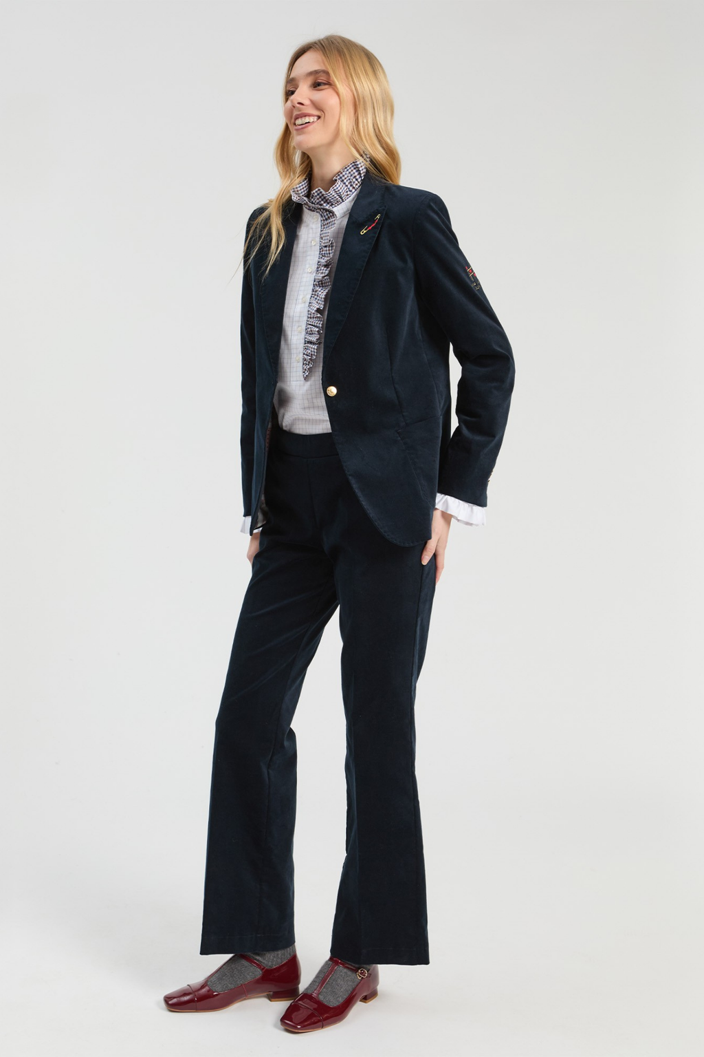 Shop the Vilagallo Martina Navy Velvet Trousers at Dotique. Luxurious straight-leg velvet trousers in navy, perfect for occasion dressing, festive styling and elegant everyday wear.