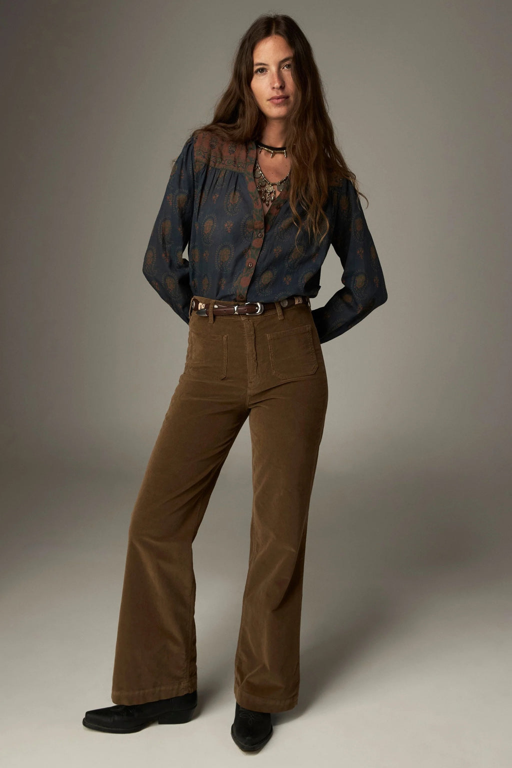 Shop the Maison Hotel Louis Shirt in Ganges Dark Blue at Dotique. A printed cotton shirt with contrast detailing, V-neck and an easy relaxed shape.