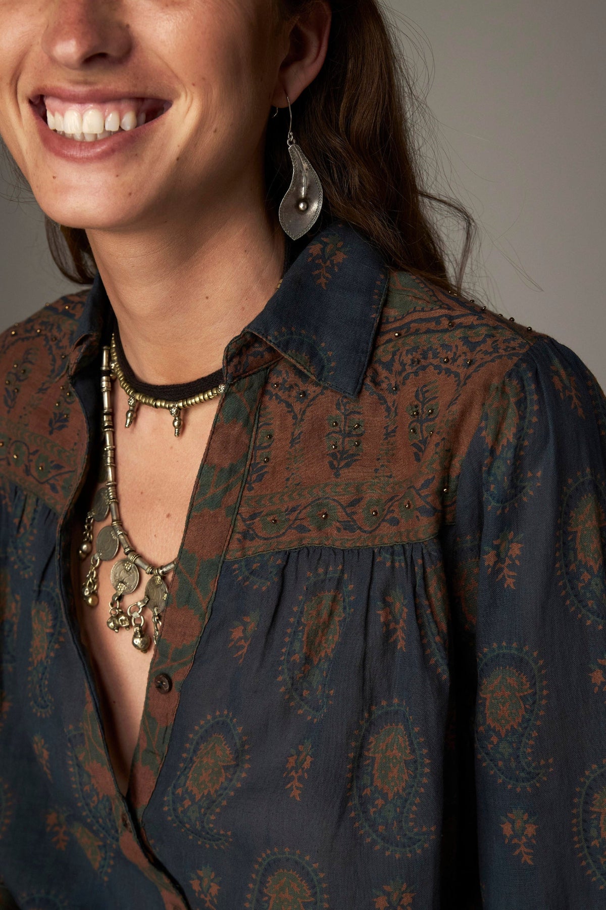 Shop the Maison Hotel Louis Shirt in Ganges Dark Blue at Dotique. A printed cotton shirt with contrast detailing, V-neck and an easy relaxed shape.