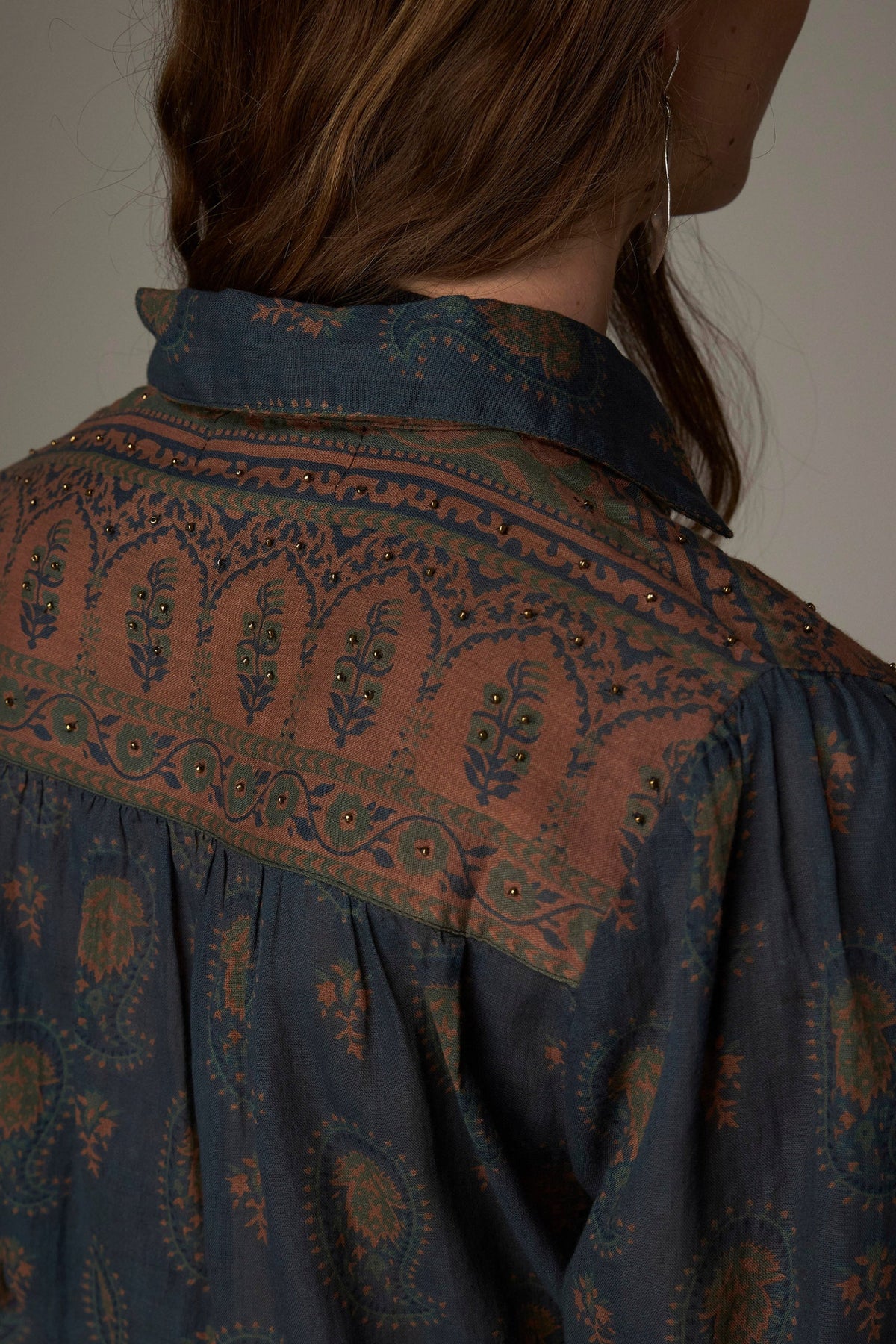 Shop the Maison Hotel Louis Shirt in Ganges Dark Blue at Dotique. A printed cotton shirt with contrast detailing, V-neck and an easy relaxed shape.