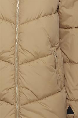 B.Young BYBOMINA Tiger's Eye Quilted Coat Detail