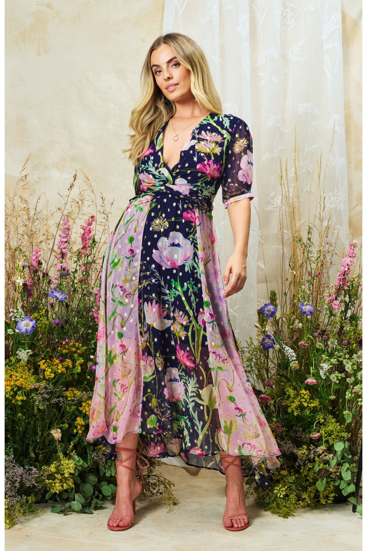 Shop Hope & Ivy at Dotique – Paige floral midi dress view 3