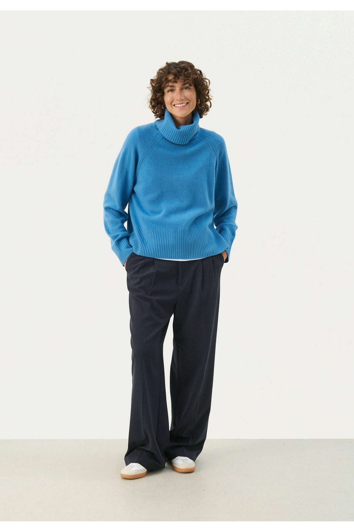 Shop Part Two at Dotique – 30309019 LeightonPW PU Parisian Blue – view 2