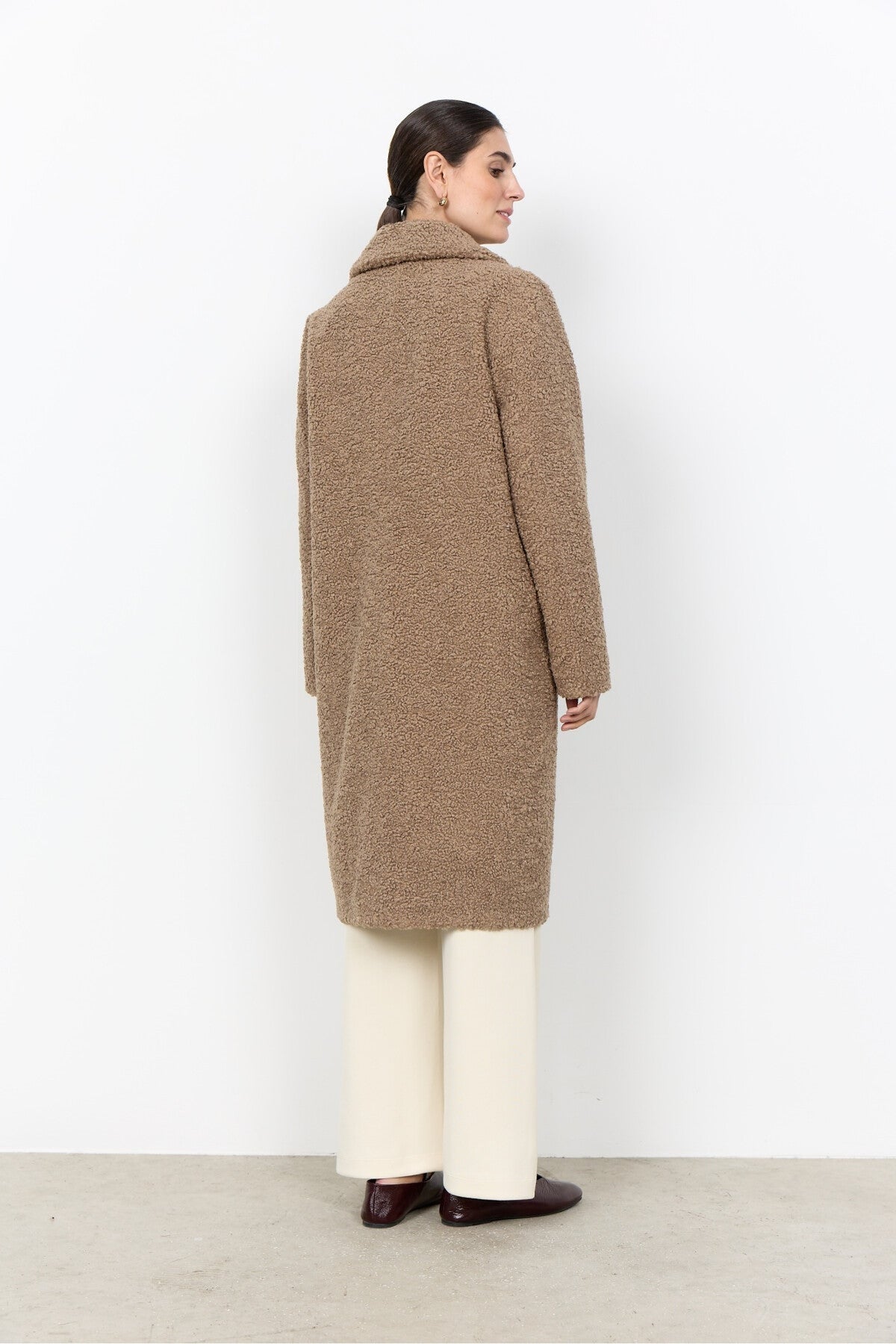 Soya Concept 40217 Mukite Teddy Bear Coat Warm Taupe — view 3. Shop Soya Concept at Dotique