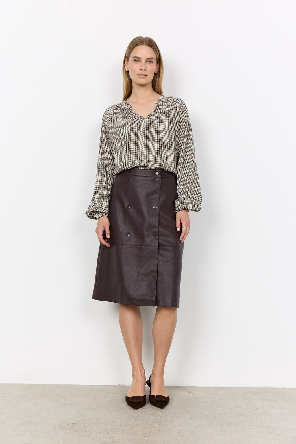 Soya Concept Halia 1 Blouse Taupe — view 2. Shop Soya Concept at Dotique