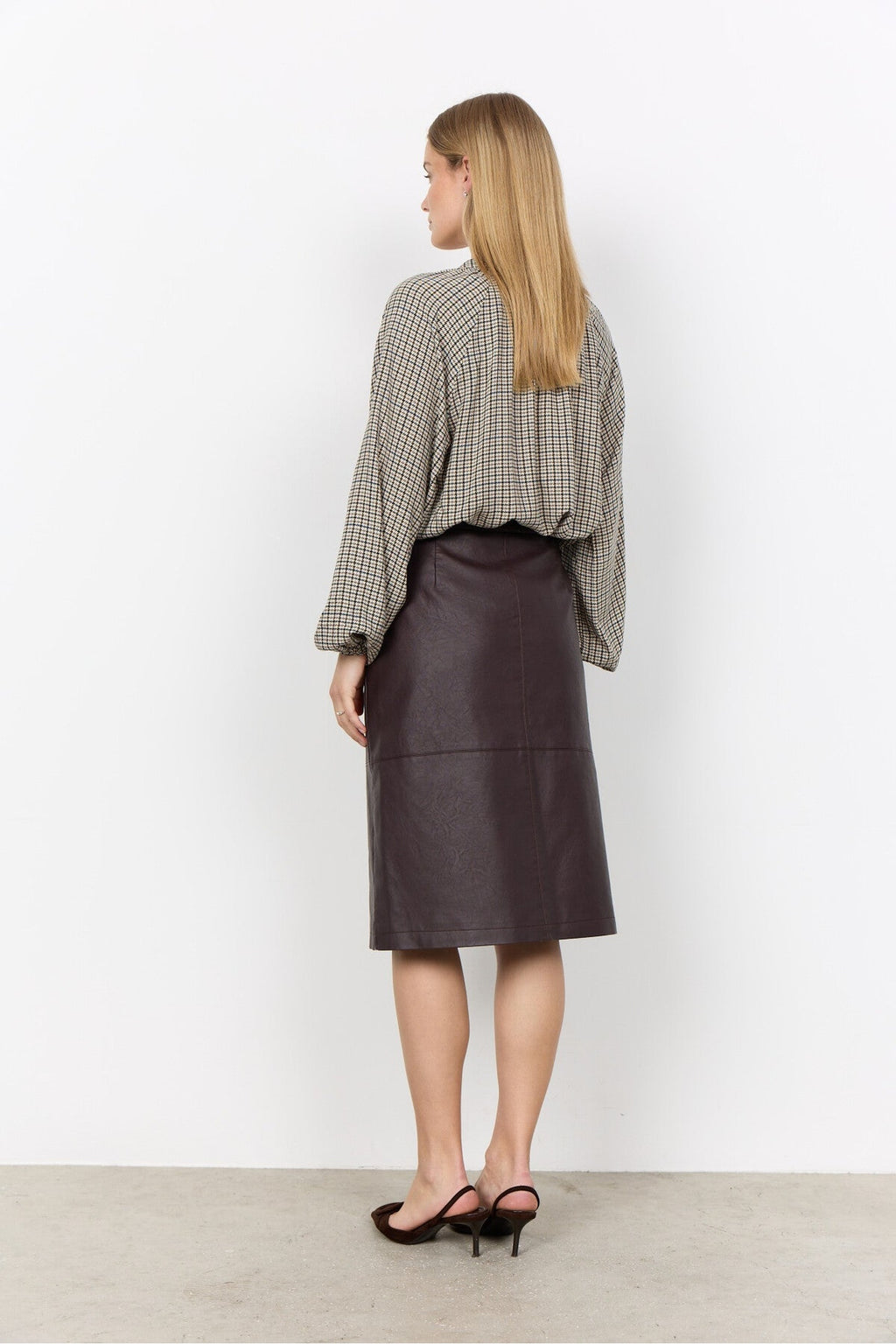 Soya Concept Halia 1 Blouse Taupe — view 3. Shop Soya Concept at Dotique