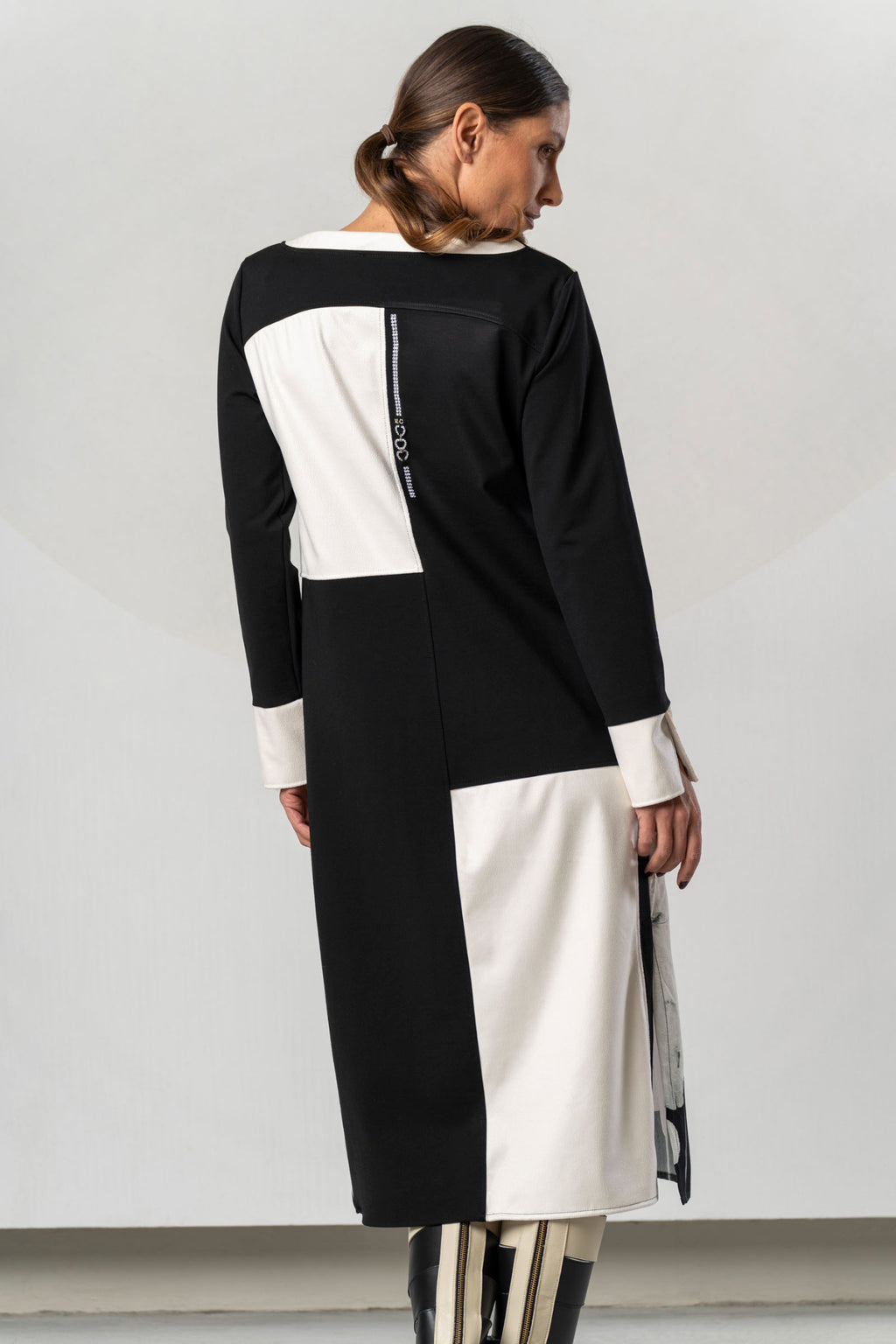 Shop the Elisa Cavaletti ELW262017208 Dress at Dotique. A luxurious black and ivory printed designer dress with beautiful detailing for AW26.