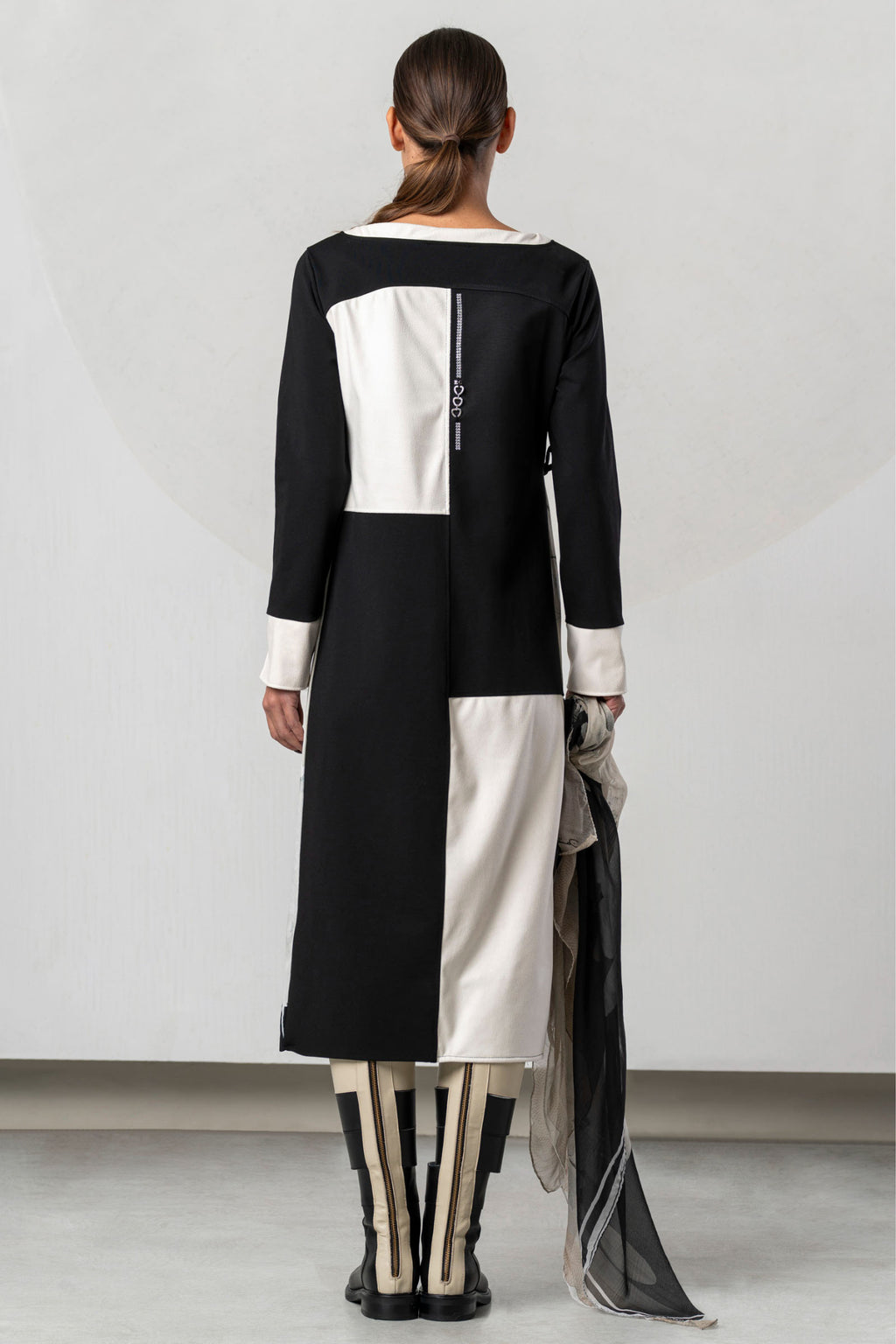 Shop the Elisa Cavaletti ELW262017208 Dress at Dotique. A luxurious black and ivory printed designer dress with beautiful detailing for AW26.