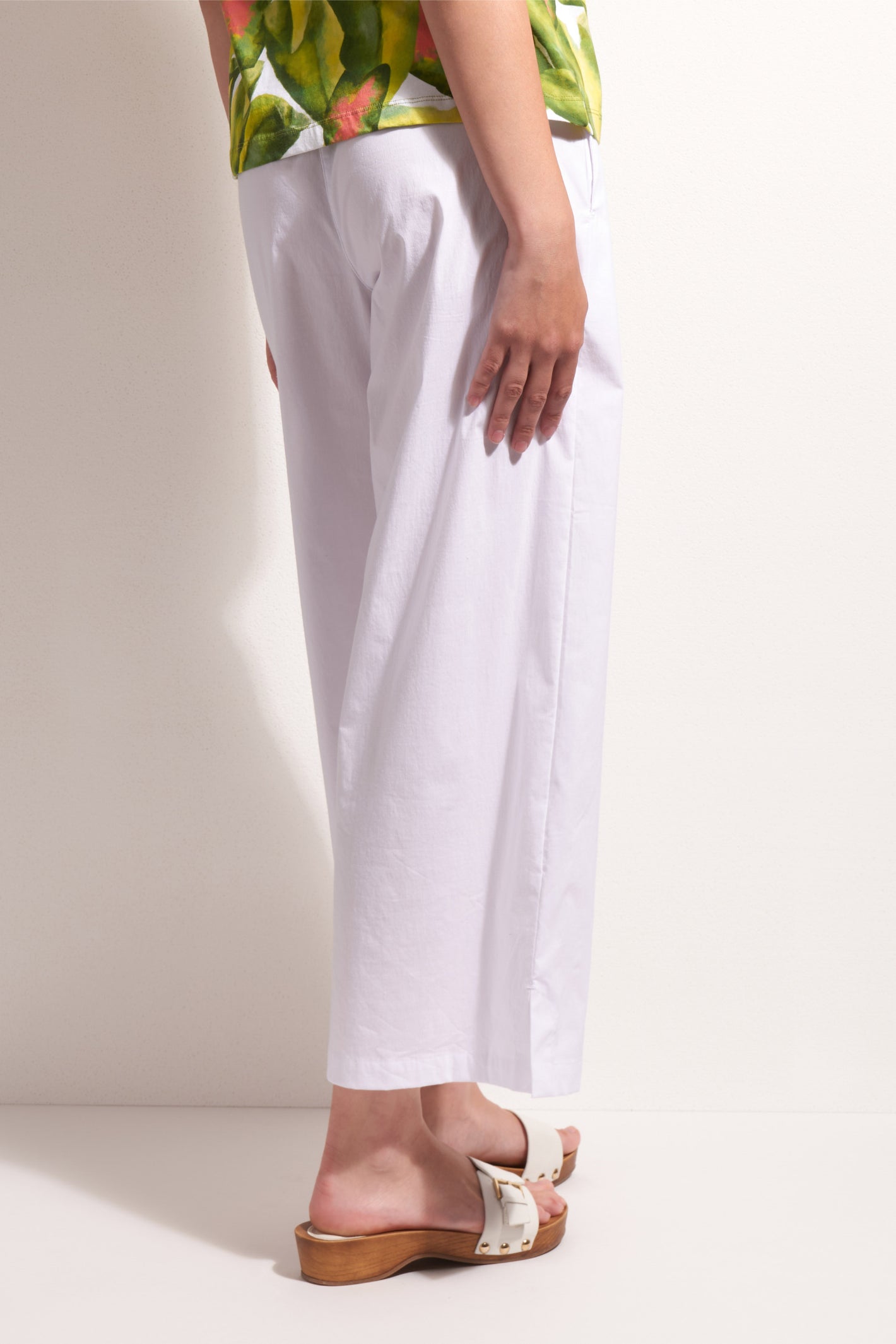 Foil Fo8259 Broad Horizon Trousers White shown on model with sandals shop Foil at Dotique summer trousers