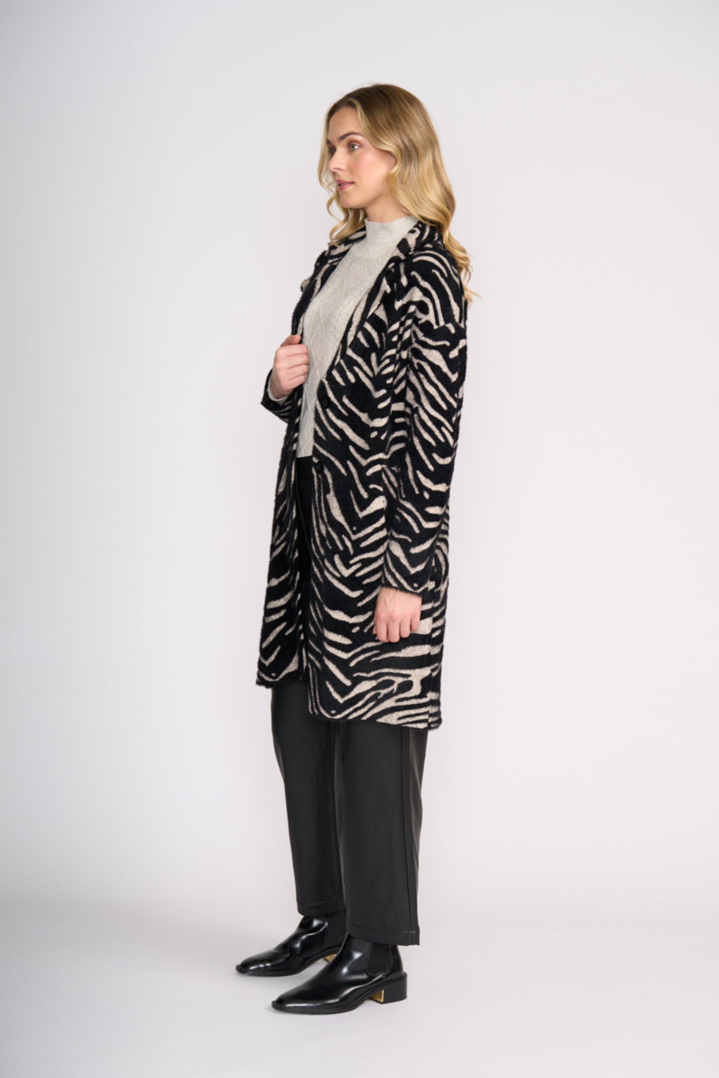 Foil FO8370 Lash Queen Coat Zebra