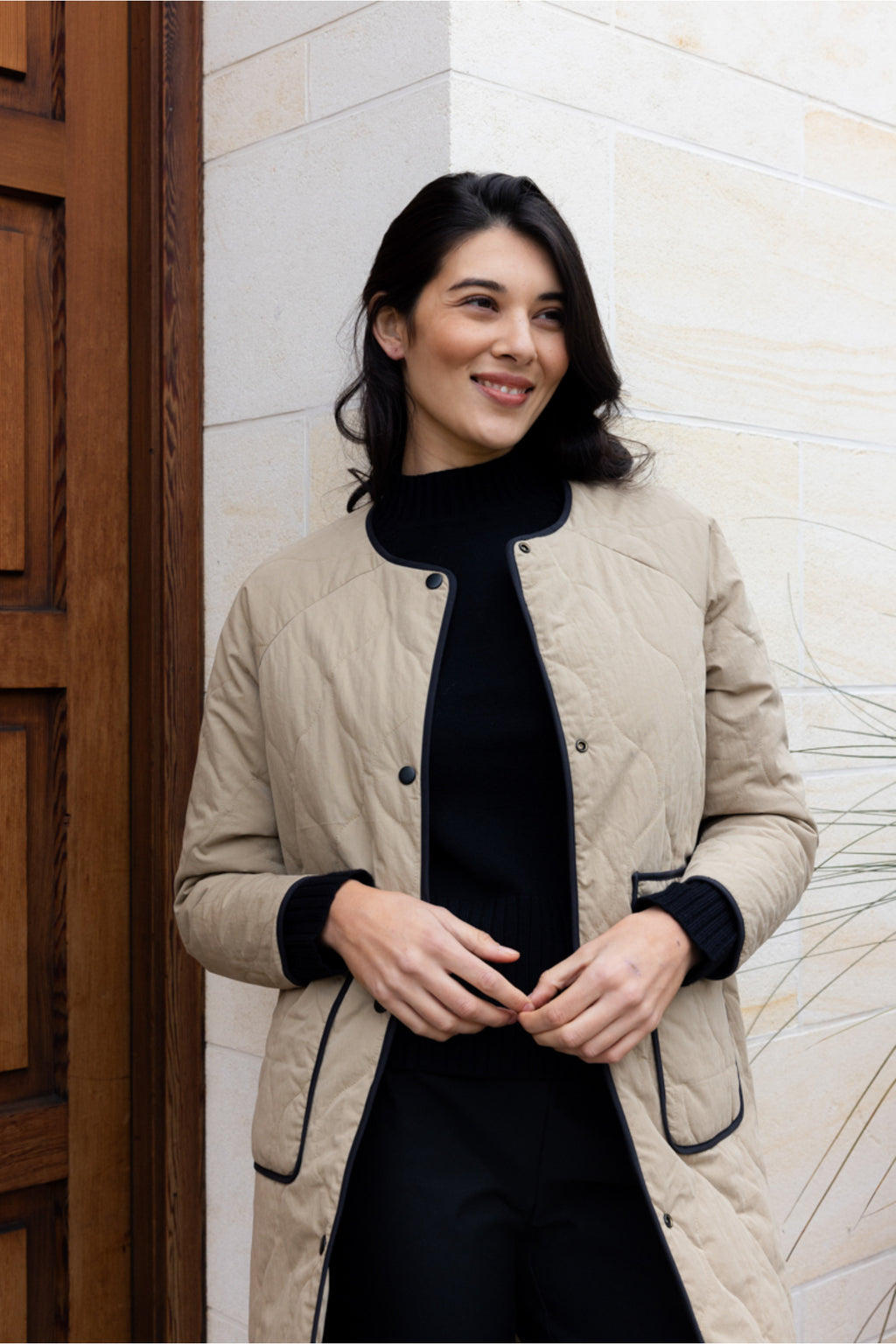 Foil FO8388 Hidden Talent Reversible Coat Black & Tan