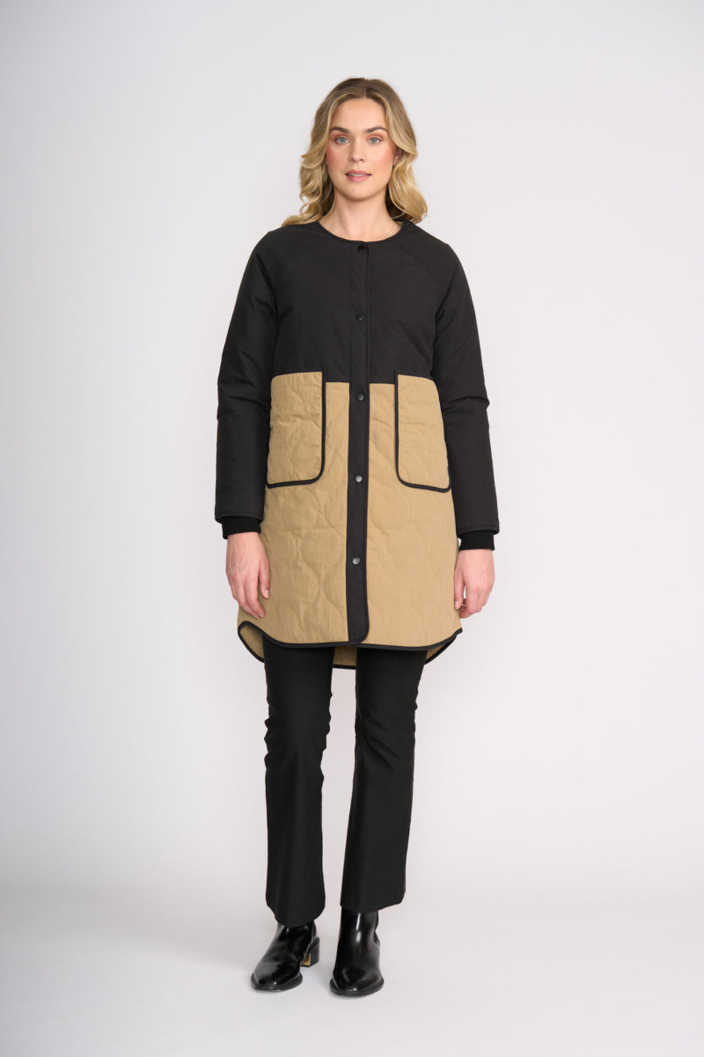 Foil FO8388 Hidden Talent Reversible Coat Black & Tan