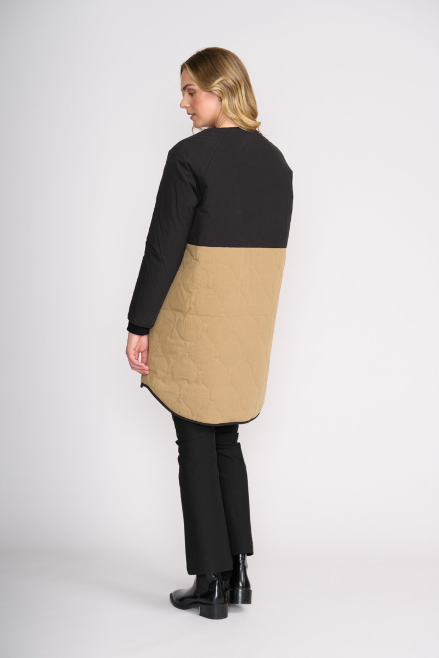 Foil FO8388 Hidden Talent Reversible Coat Black & Tan