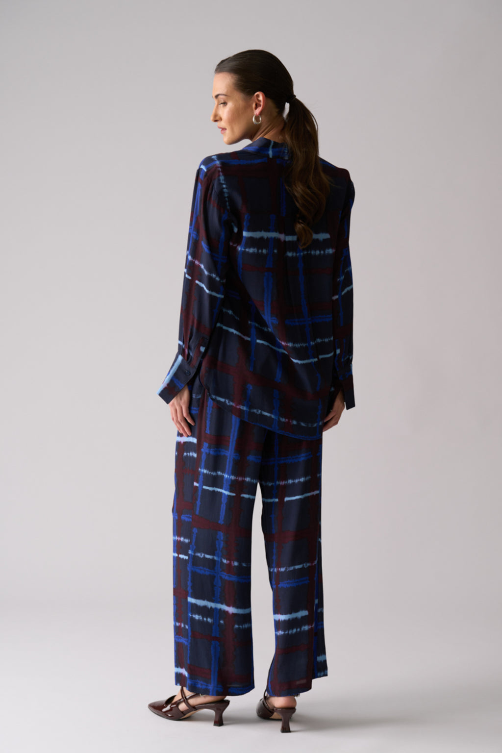 Foil FO8499 Tux Deluxe Shirt Mod Geo