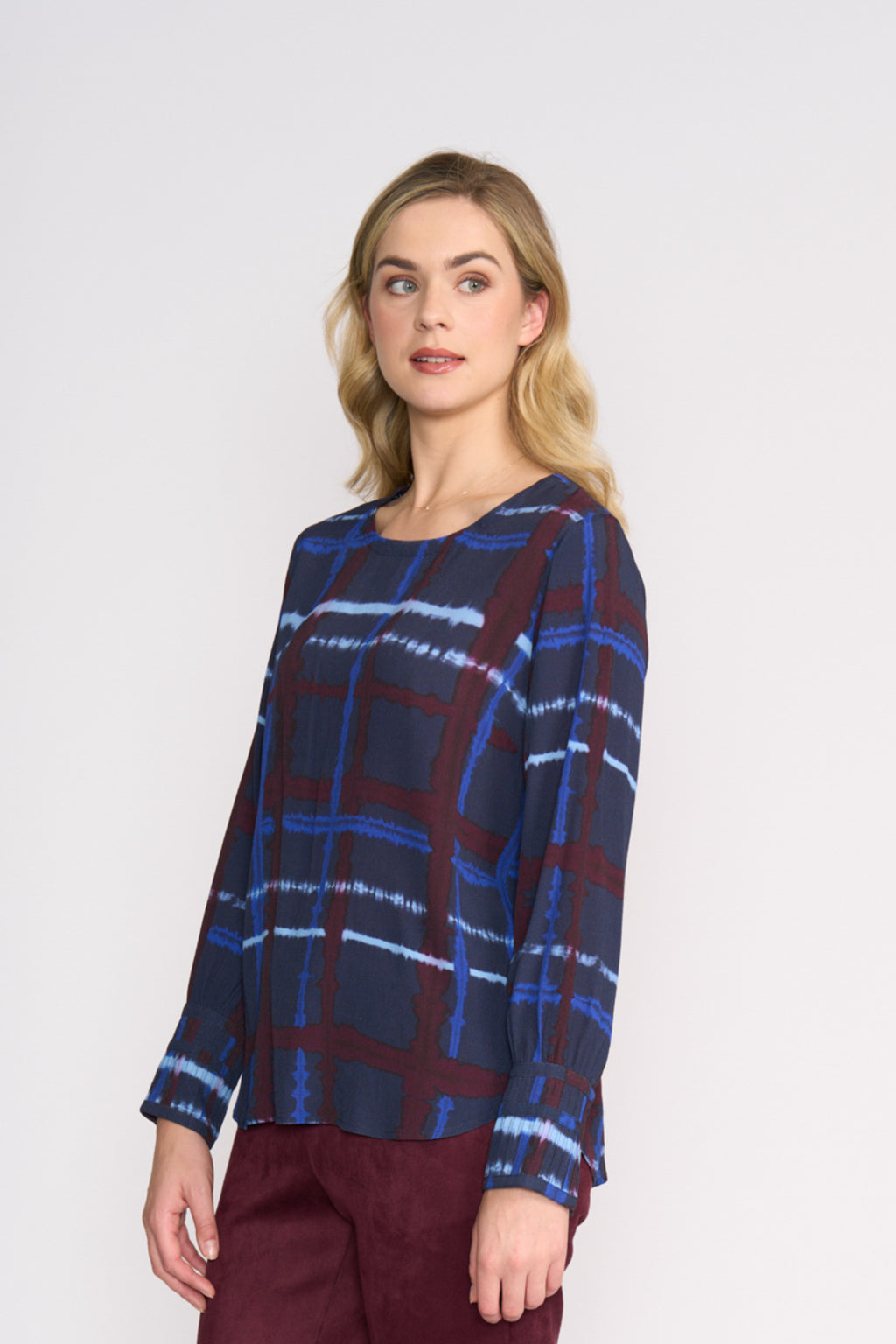 Foil FO8500 Well Aligned Blouse Mod Geo Size