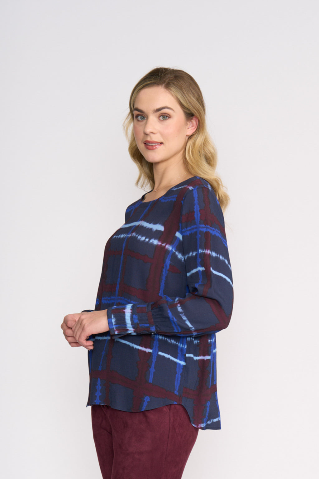 Foil FO8500 Well Aligned Blouse Mod Geo Size