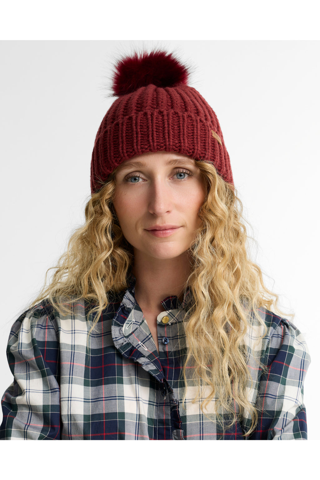Barbour Saltburn Beanie & Scarf Gift Set Cranberry LGS0023
