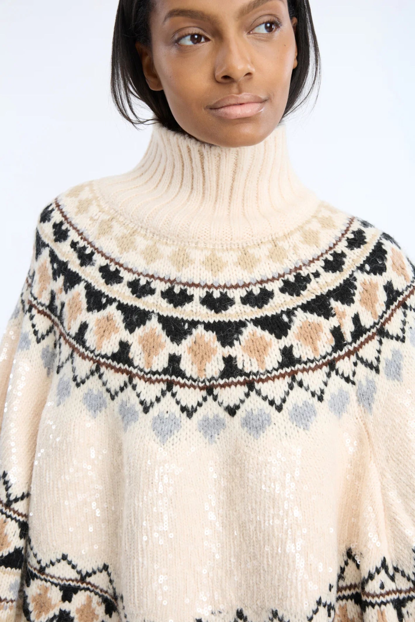 MUNTHE Verst Sequin Knitted Poncho – Mix Creme