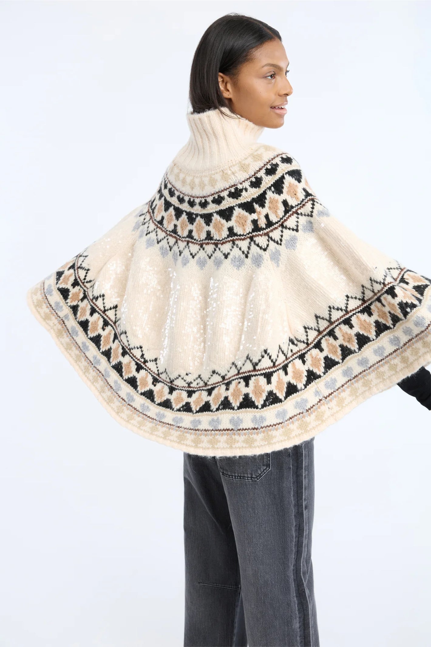 MUNTHE Verst Sequin Knitted Poncho – Mix Creme