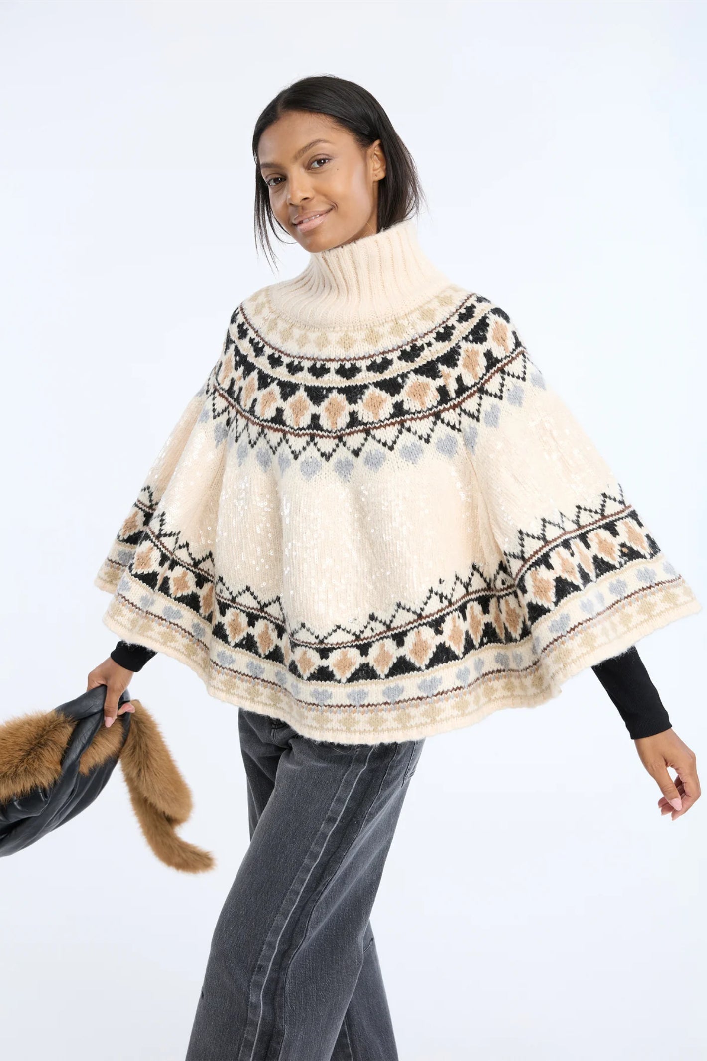 MUNTHE Verst Sequin Knitted Poncho – Mix Creme