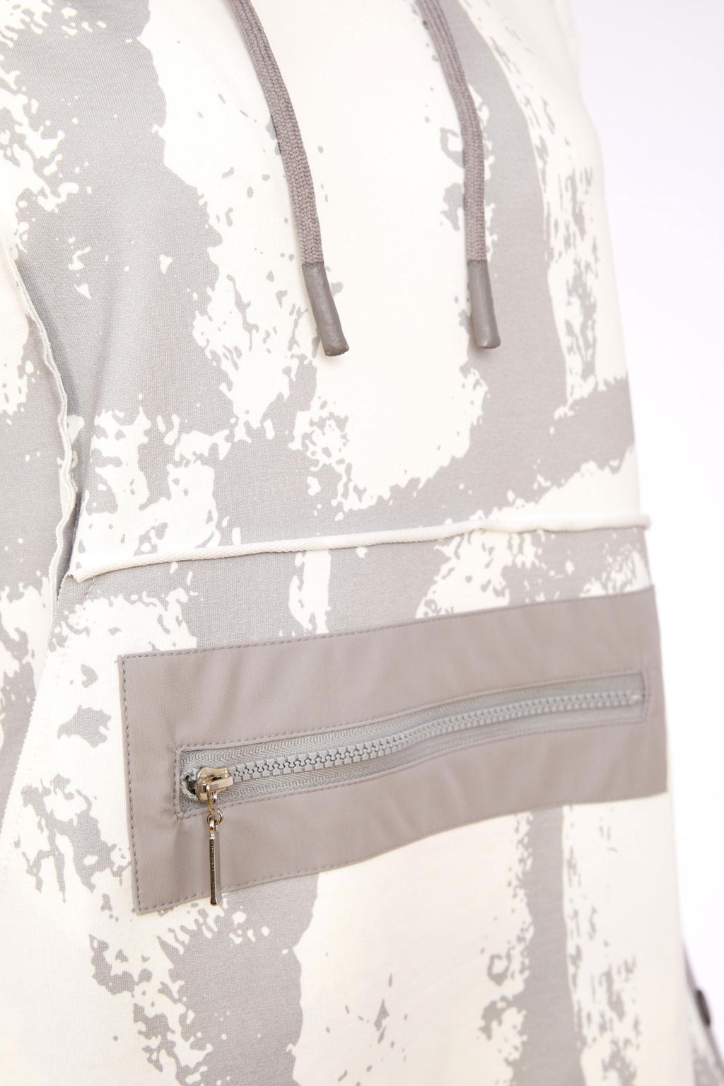 Naya NAS26247 Off White Taupe Graphic Print Hooded Top close-up with zipper detail by Naya Shop Naya at Dotique