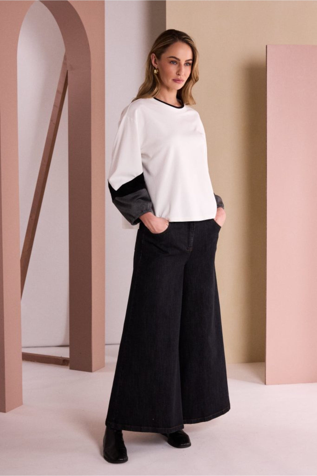 Naya NAW26313 Off White /Black Round Neck Soft Top With Colour Band Sleeve