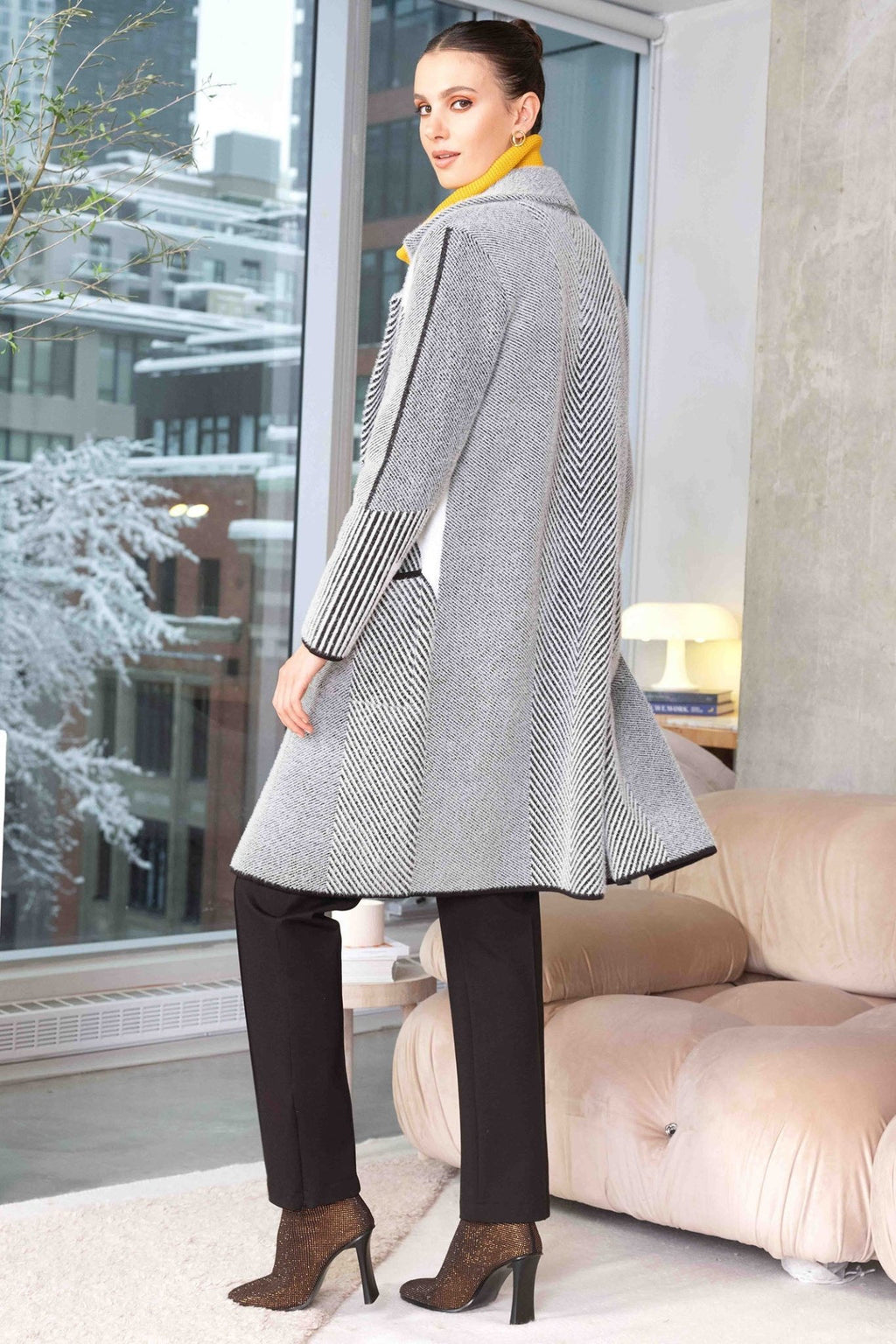 Alison Sheri A44286 Jacket Long-Line Knit Black White - Dotique