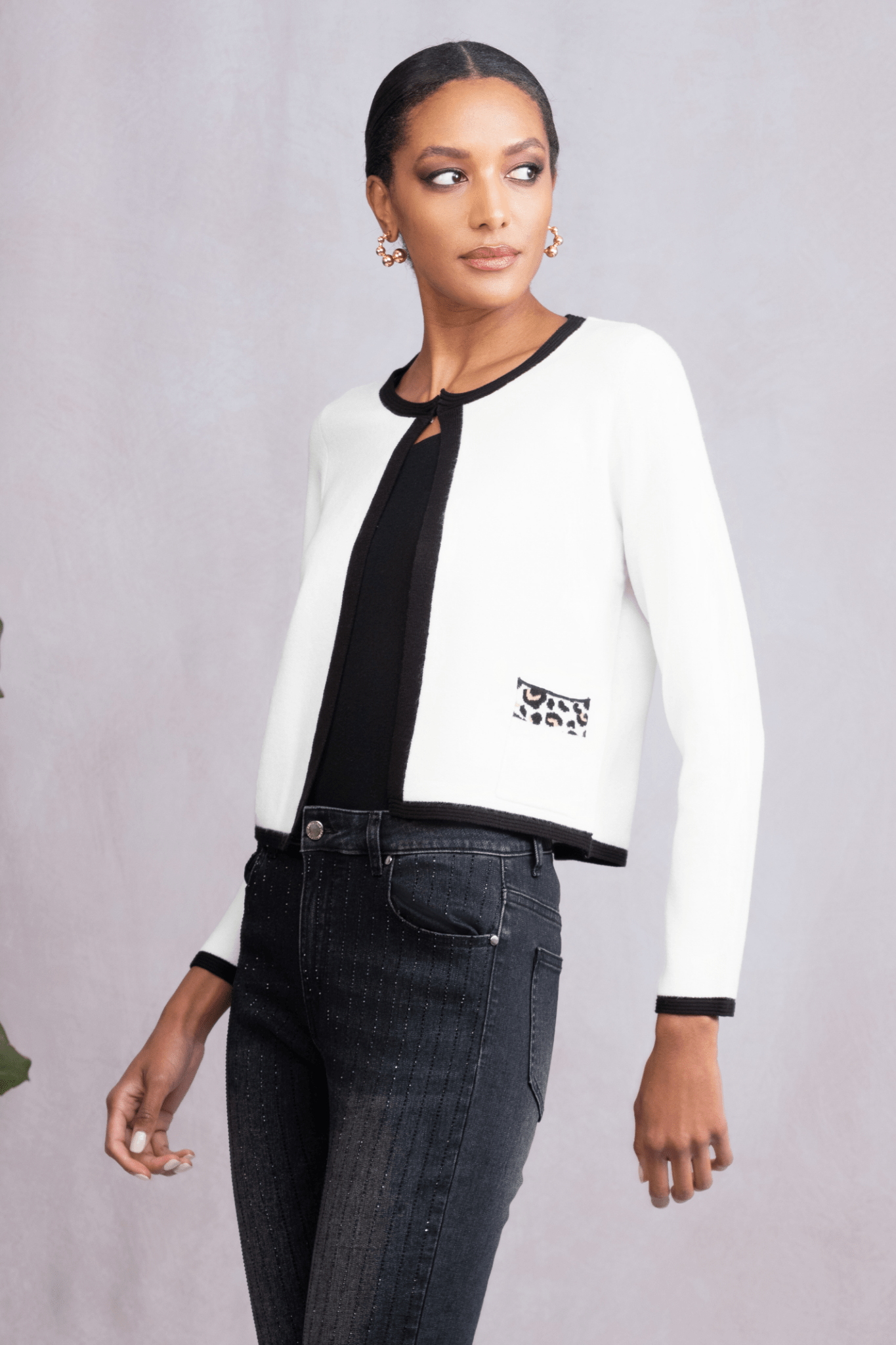 dotique-alison-sheri-a46448-off-white-cardigan-black-trim-leopard-pocket