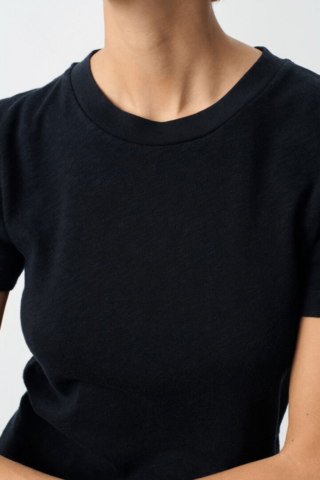 American Vintage SONOMA black short sleeve t-shirt with round neck – Dotique