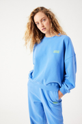Shop the American Vintage Plizzy Sweatshirt in Vintage Nautical Blue at Dotique. Made from 100% cotton with an oversized fit. We recommend sizing down.