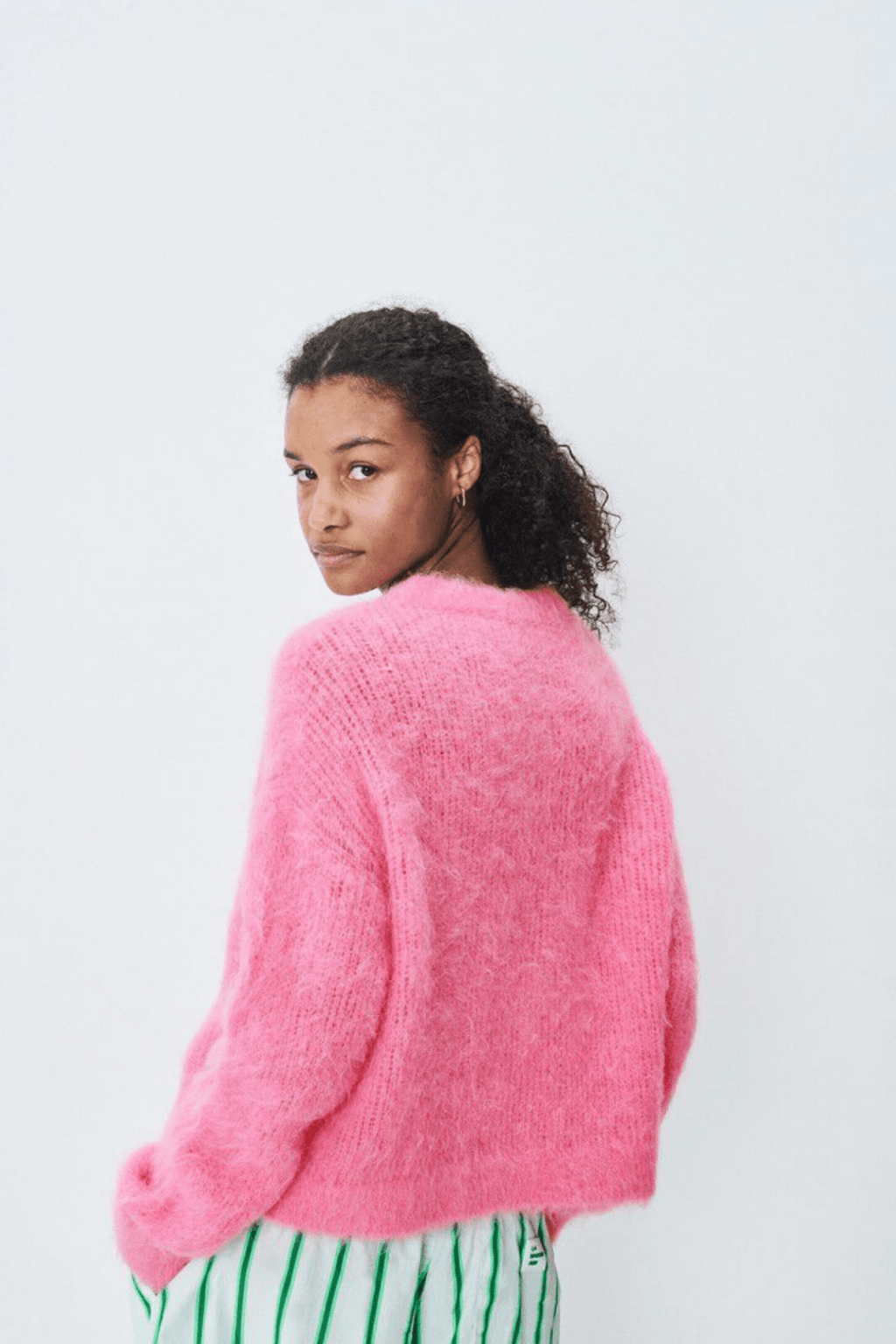 American Vintage BYMI rose pink round neck jumper with fluffy knit – Dotique


