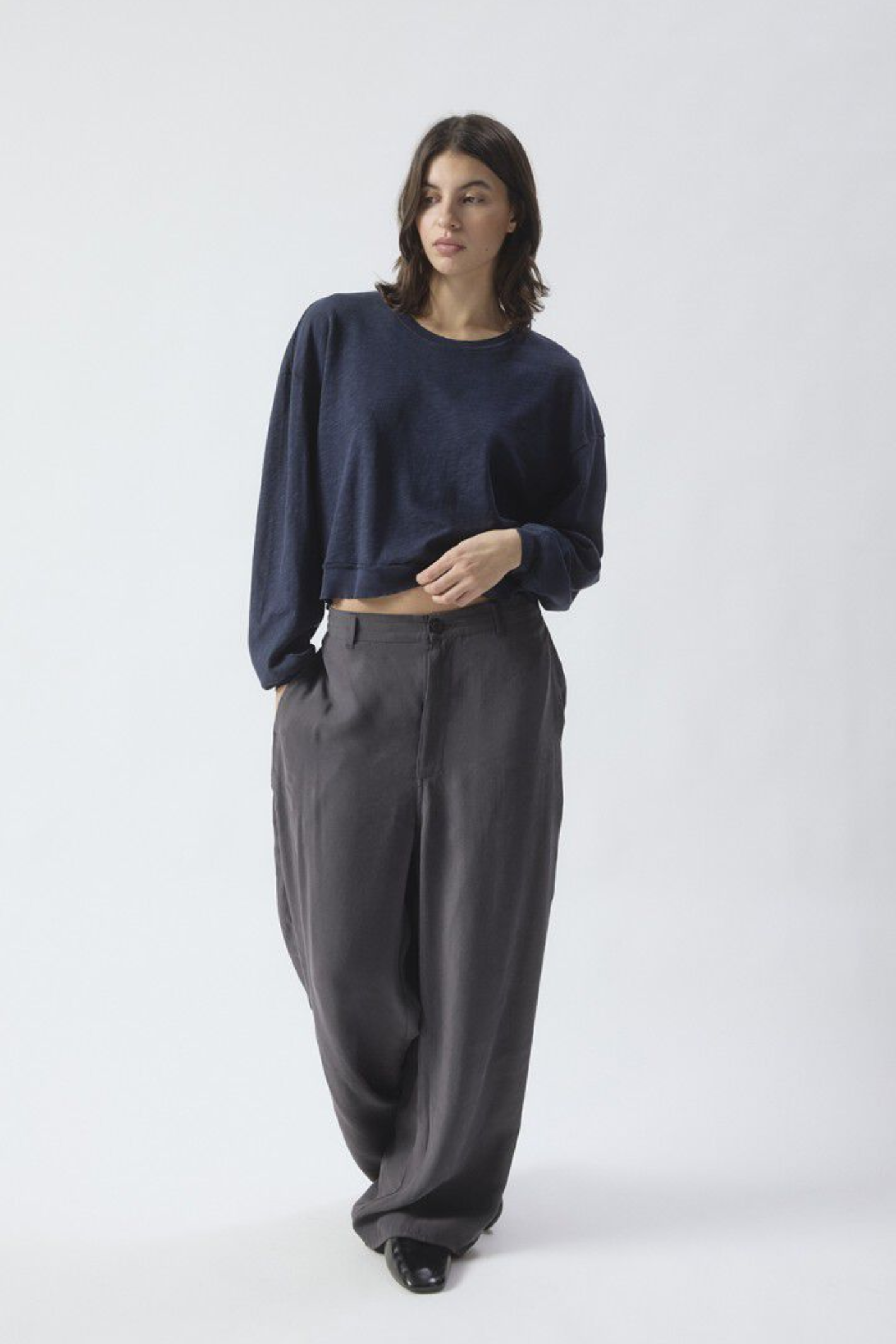 Shop the American Vintage Sonoma Long Sleeve T-Shirt in Navy Blue Vintage at Dotique. Crafted from soft 100% slub cotton with a relaxed fit for effortless everyday styling.