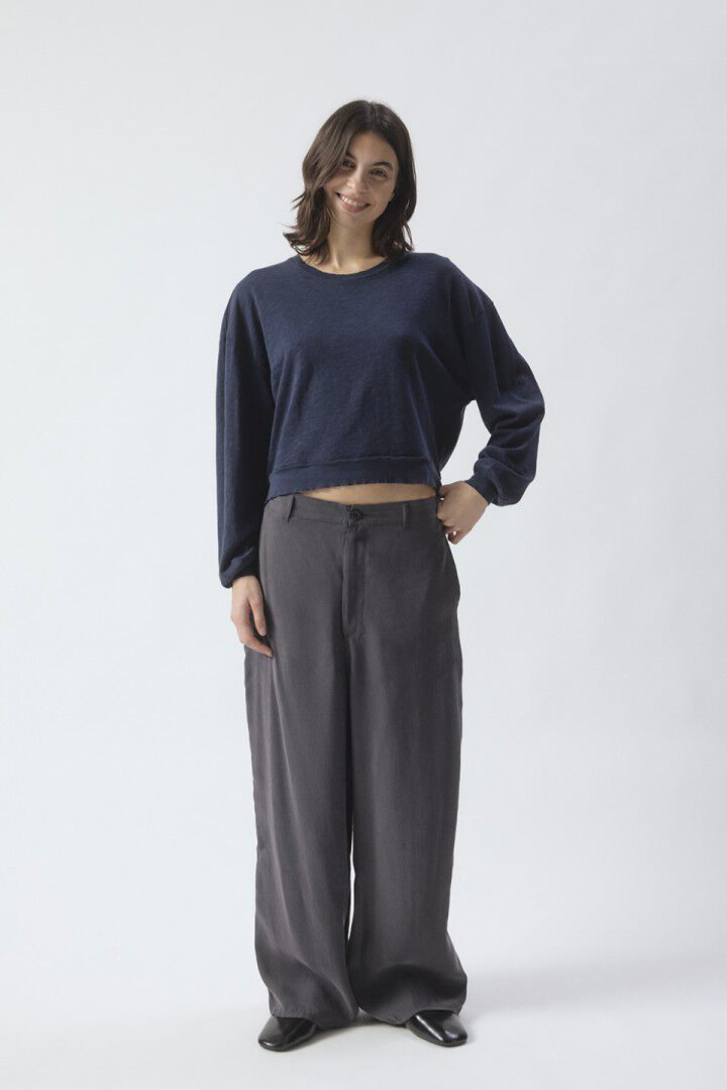 Shop the American Vintage Sonoma Long Sleeve T-Shirt in Navy Blue Vintage at Dotique. Crafted from soft 100% slub cotton with a relaxed fit for effortless everyday styling.