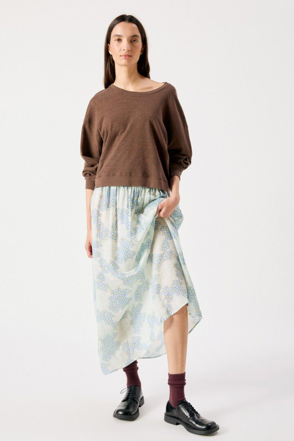Shop the American Vintage Sonoma Long Sleeve T-Shirt in Vintage Chestnut at Dotique. Made from soft 100% slub cotton with a relaxed fit in a rich brown shade.