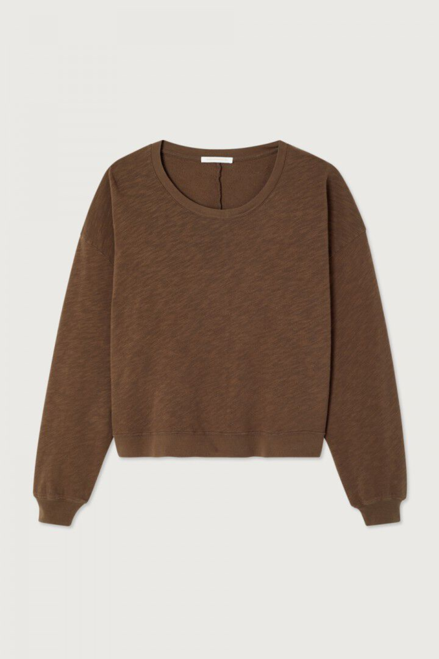 Shop the American Vintage Sonoma Long Sleeve T-Shirt in Vintage Chestnut at Dotique. Made from soft 100% slub cotton with a relaxed fit in a rich brown shade.