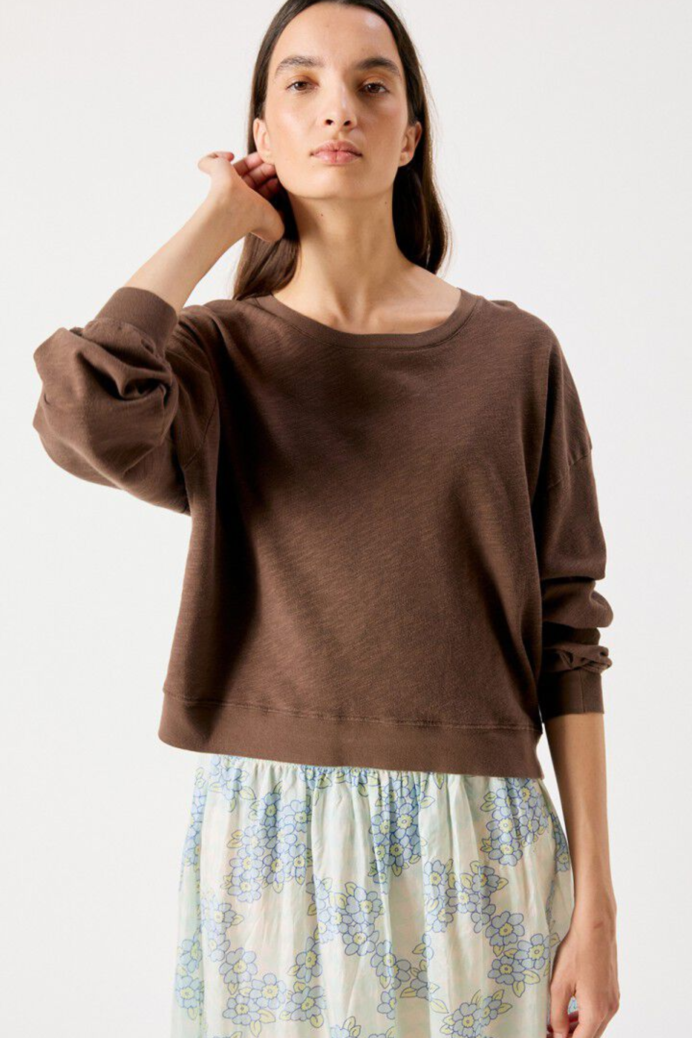 Shop the American Vintage Sonoma Long Sleeve T-Shirt in Vintage Chestnut at Dotique. Made from soft 100% slub cotton with a relaxed fit in a rich brown shade.